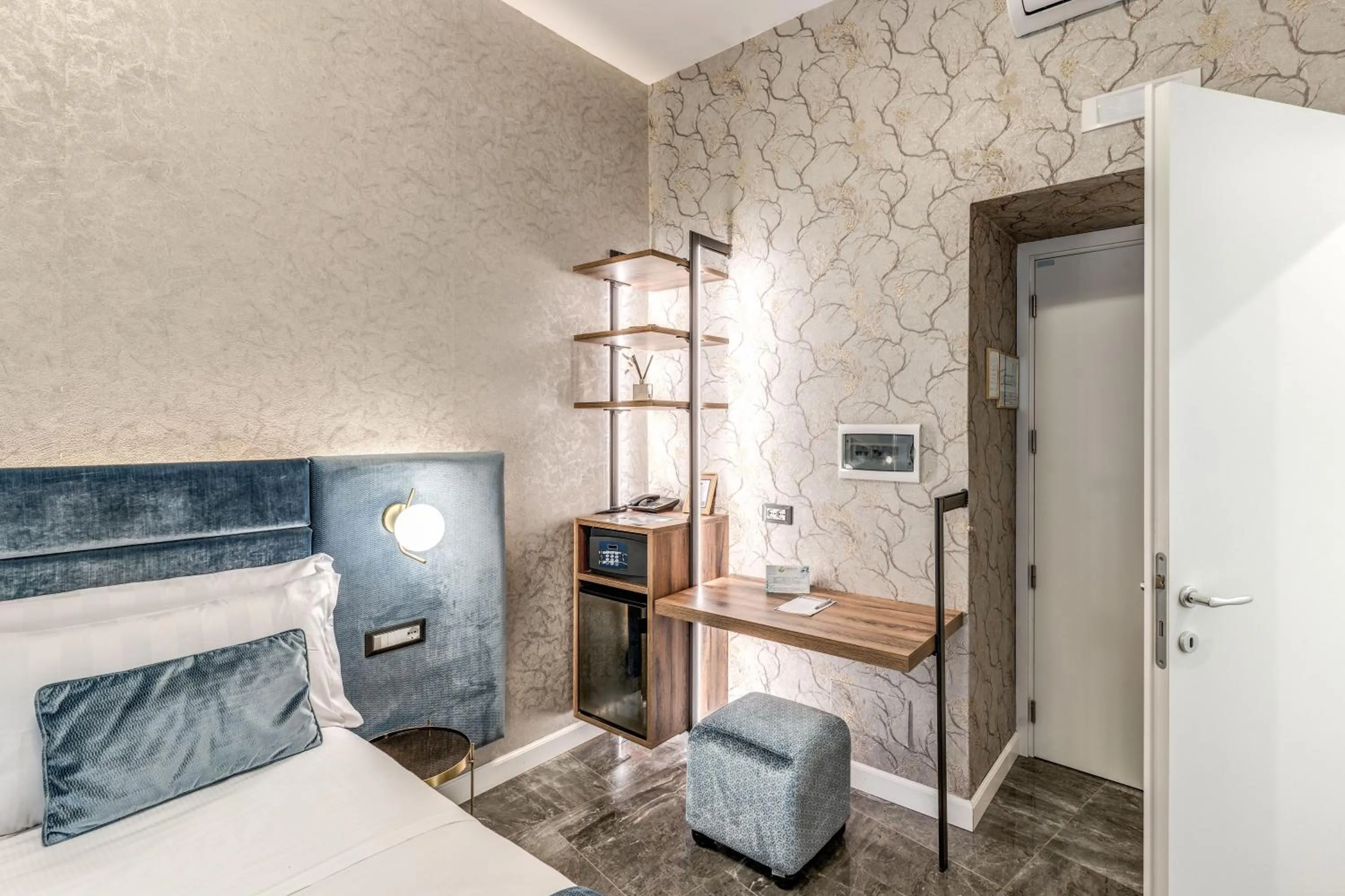 Bedroom, Bed in Apollo Boutique Hotel