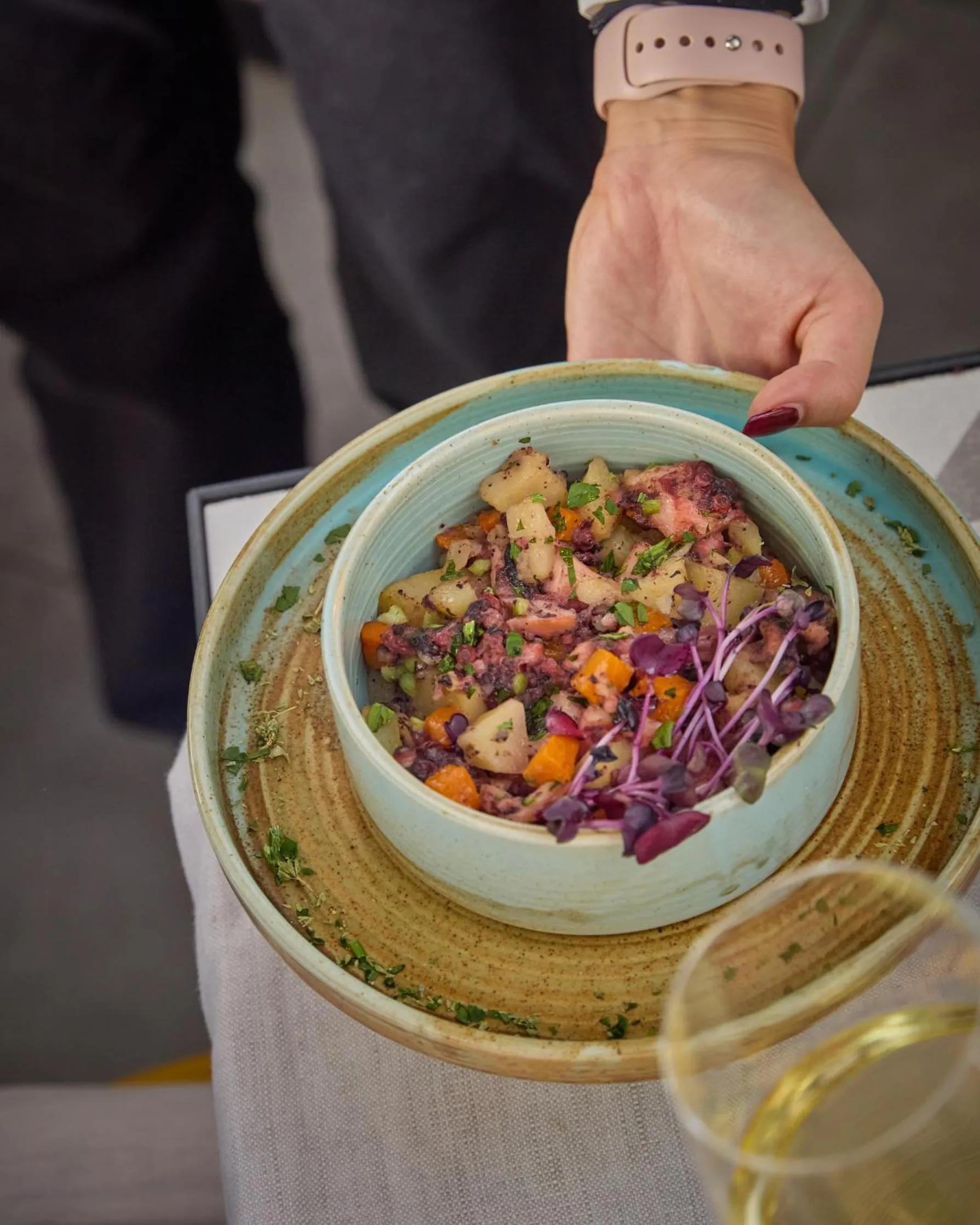 Restaurant/places to eat in Apollo Boutique Hotel