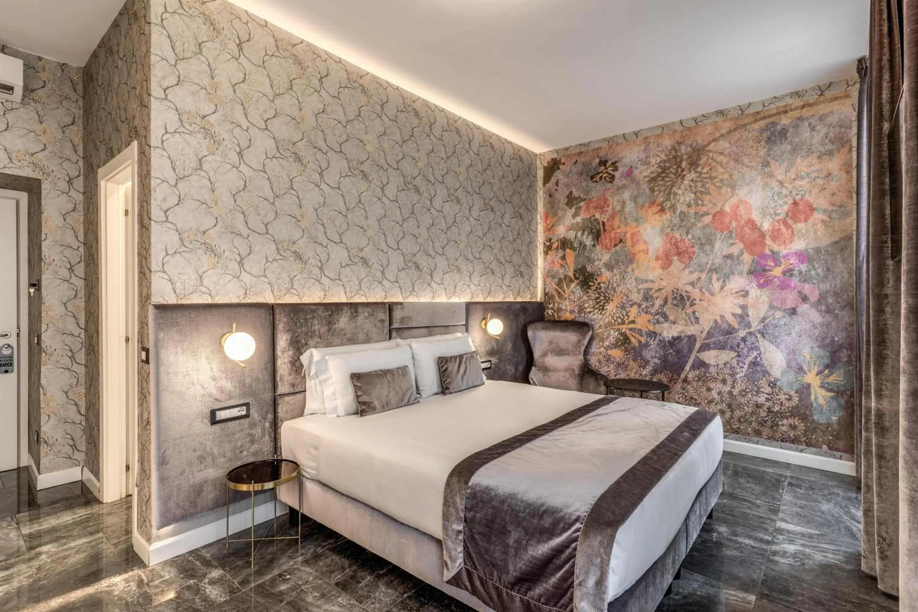 Bed in Apollo Boutique Hotel Bed in Apollo Boutique Hotel