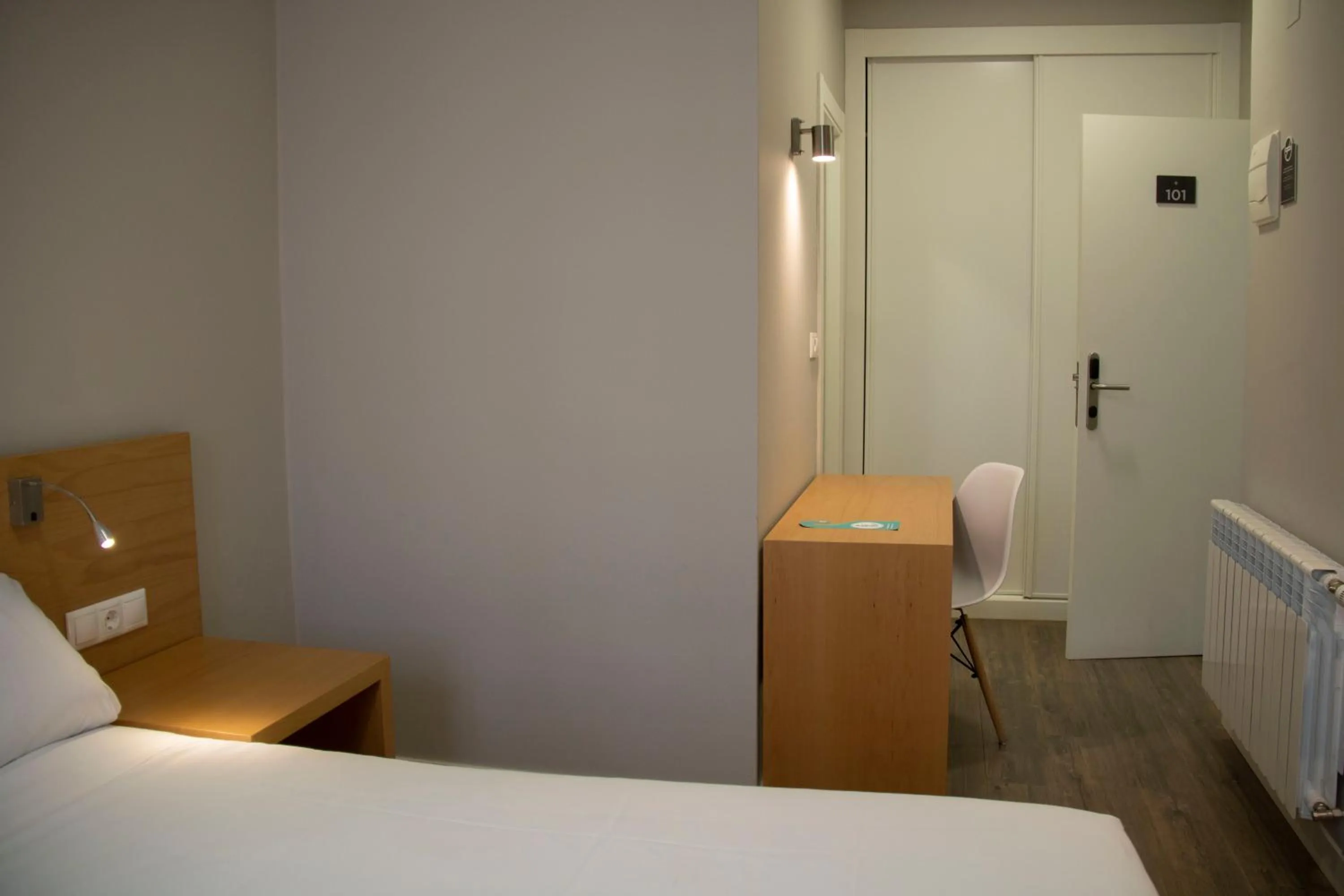 Bedroom, Bed in Alda Alborán Rooms