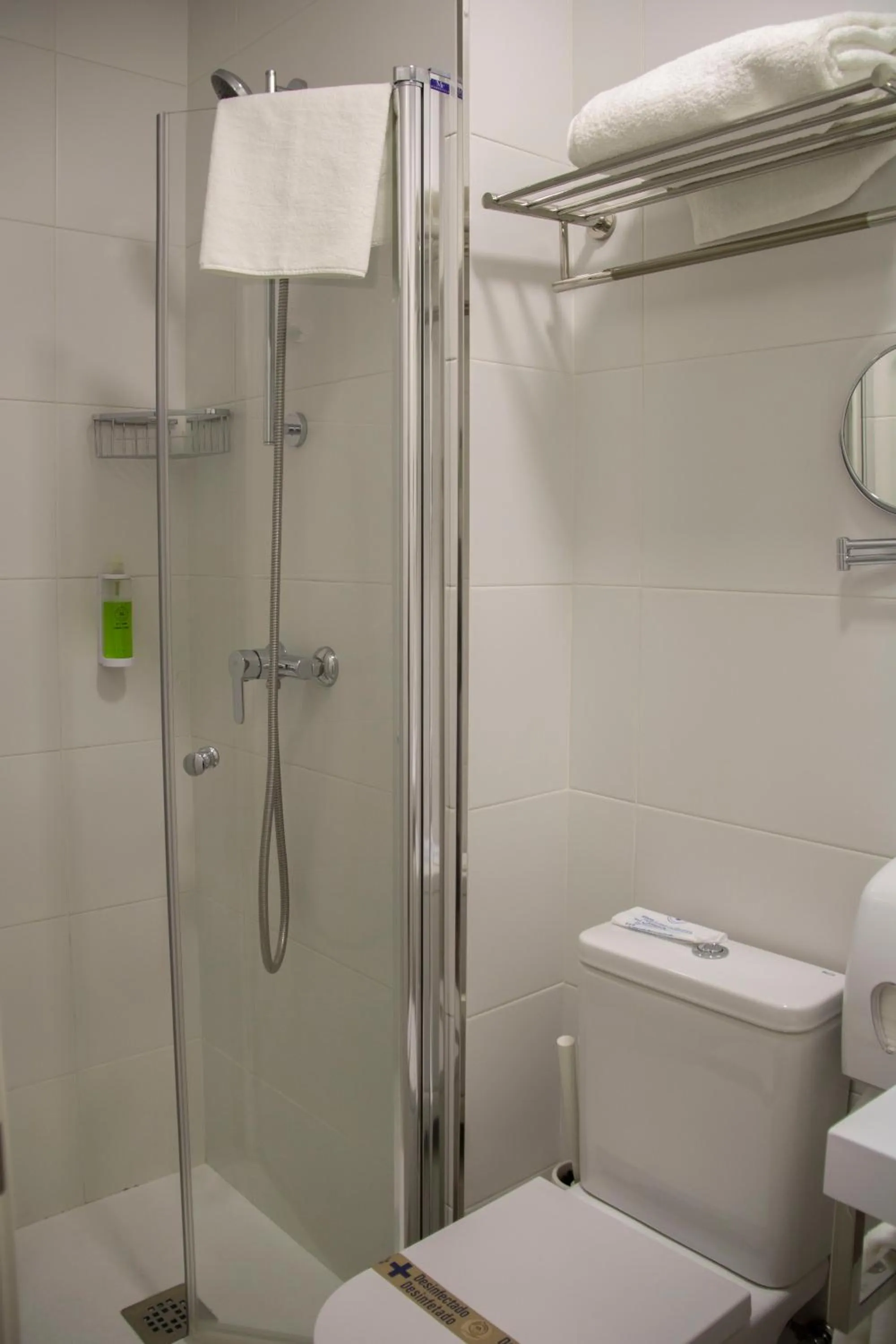 Bathroom in Alda Alborán Rooms