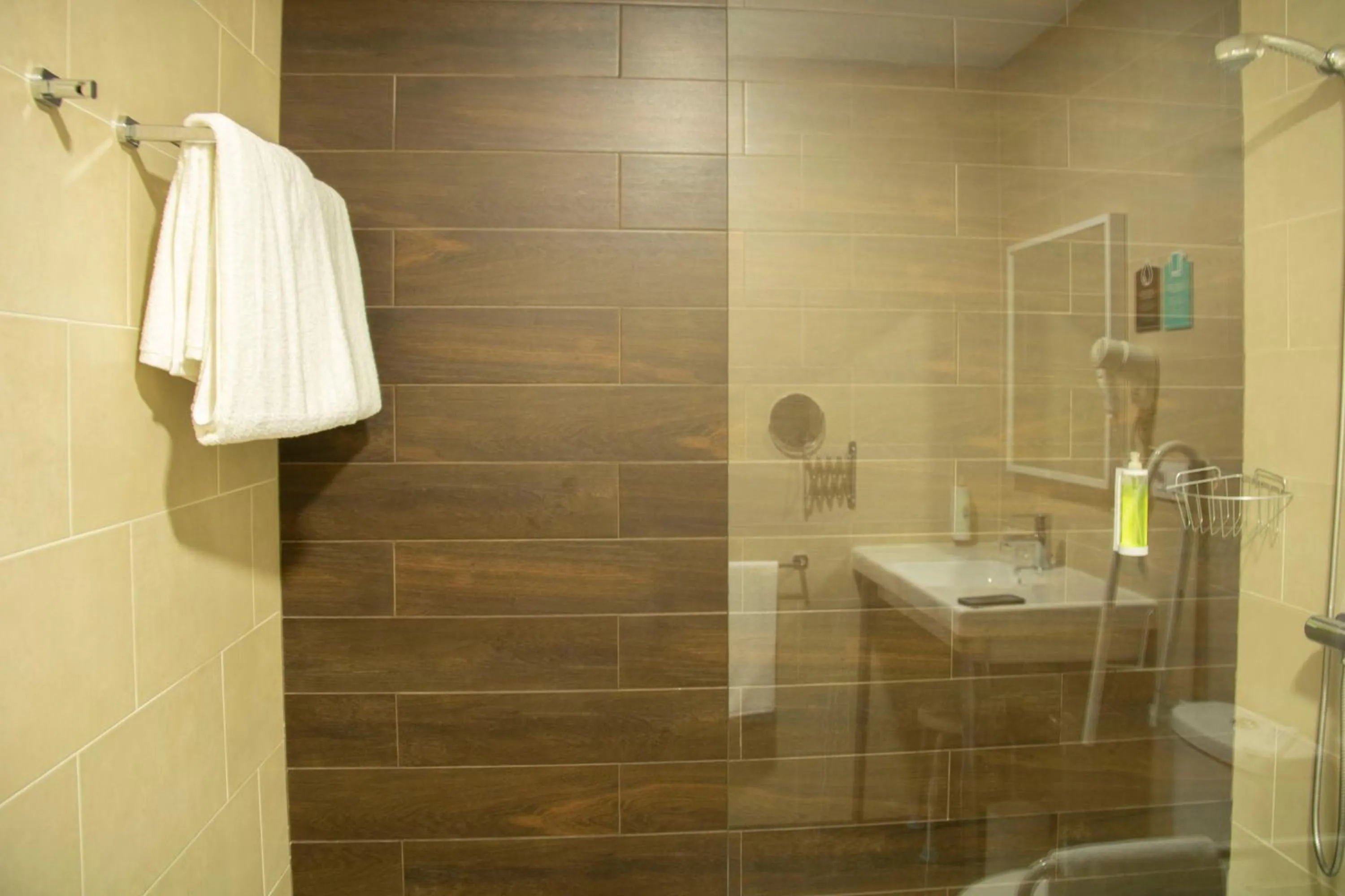 Bathroom in Alda Alborán Rooms