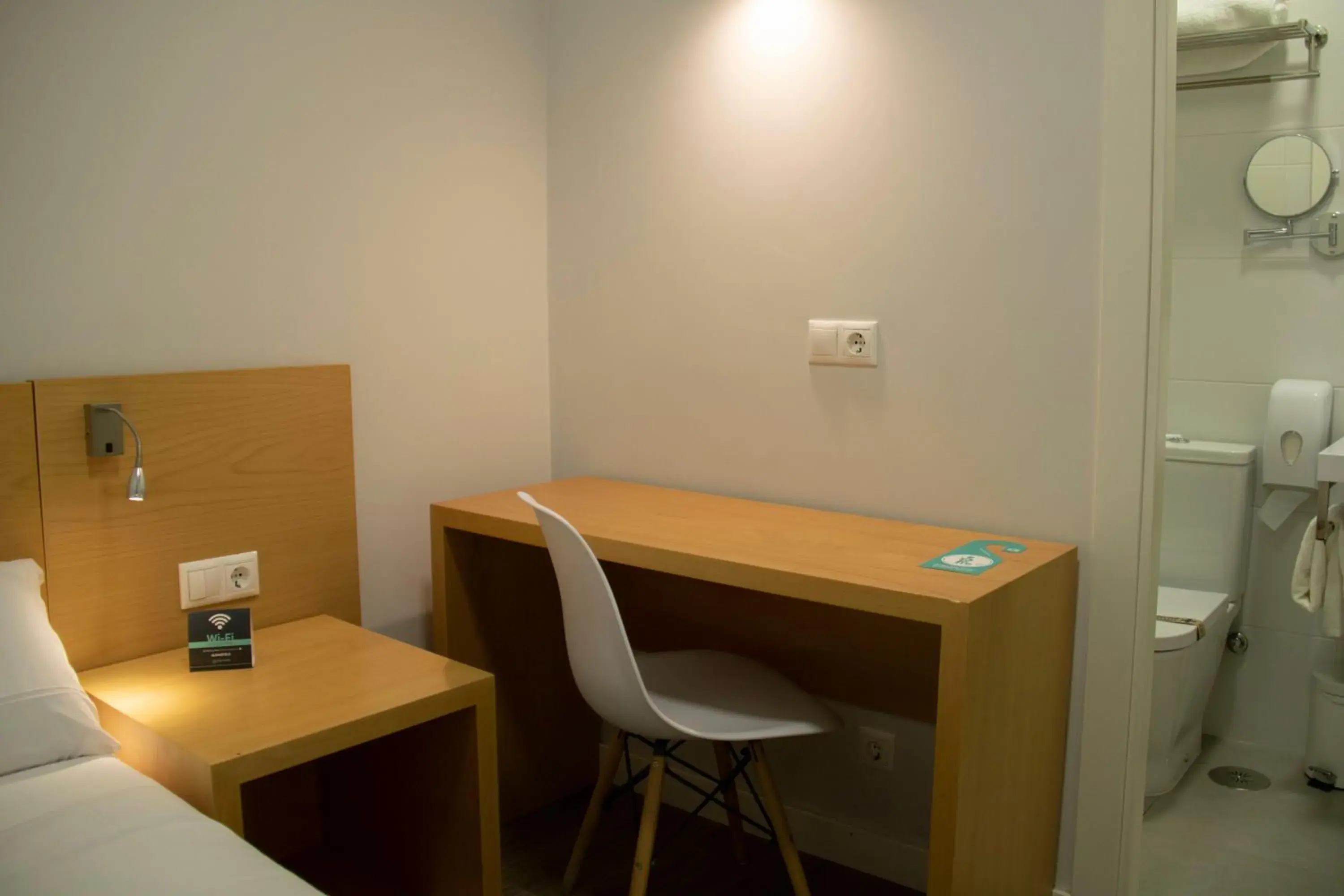 Bedroom in Alda Alborán Rooms Bedroom in Alda Alborán Rooms