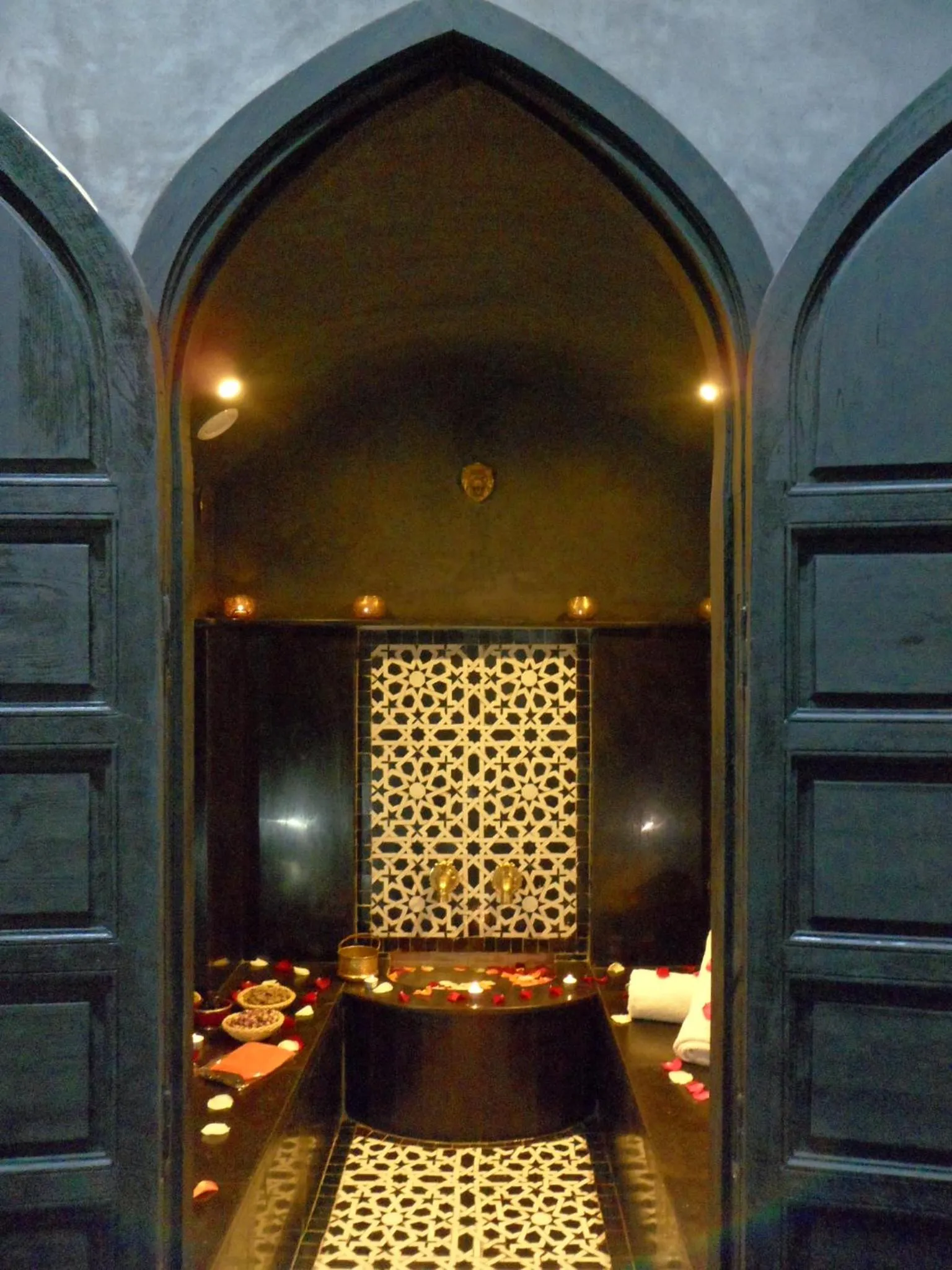 Steam room in Riad et Spa Misria Les Oliviers