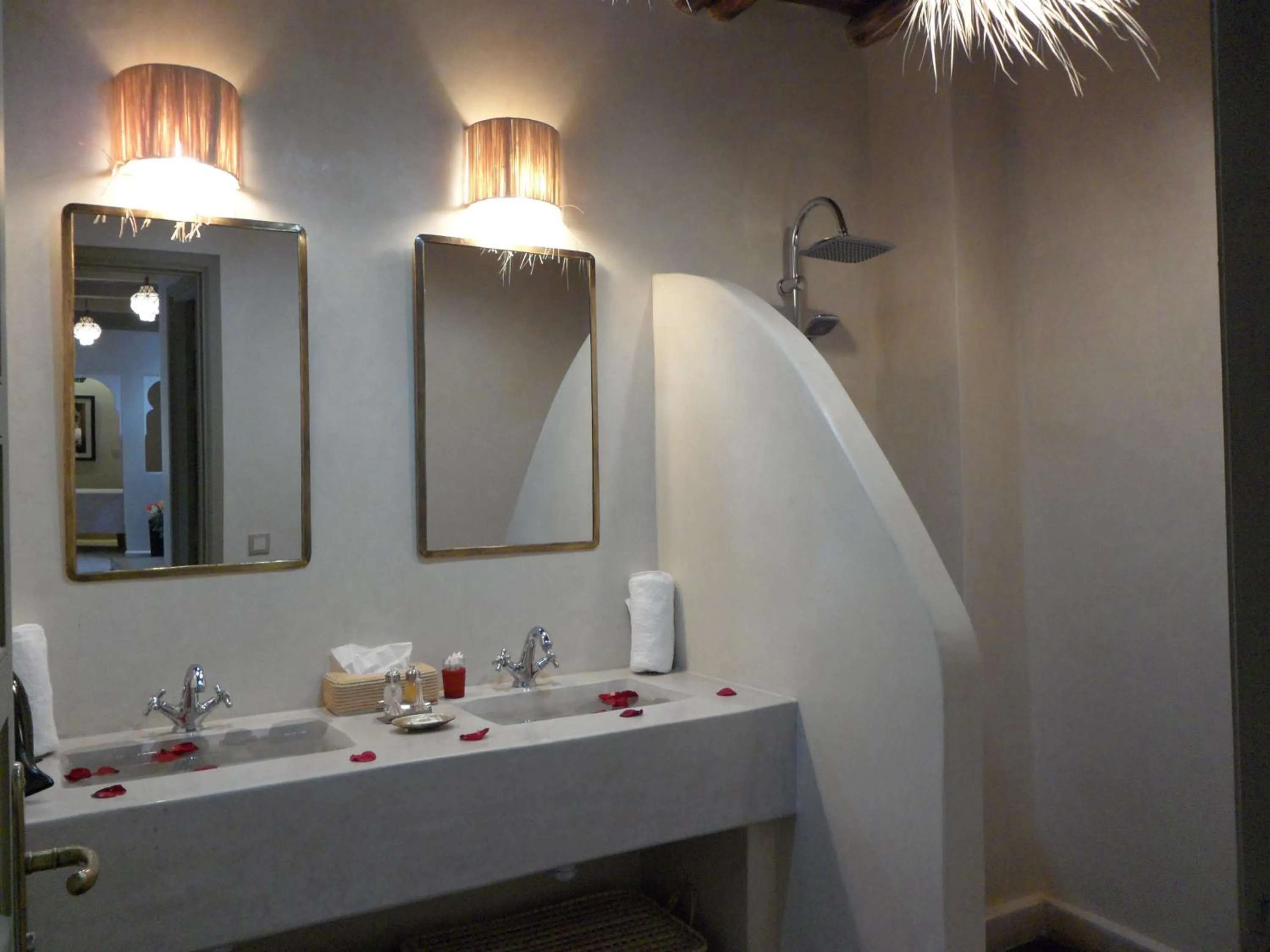 Bathroom in Riad et Spa Misria Les Oliviers