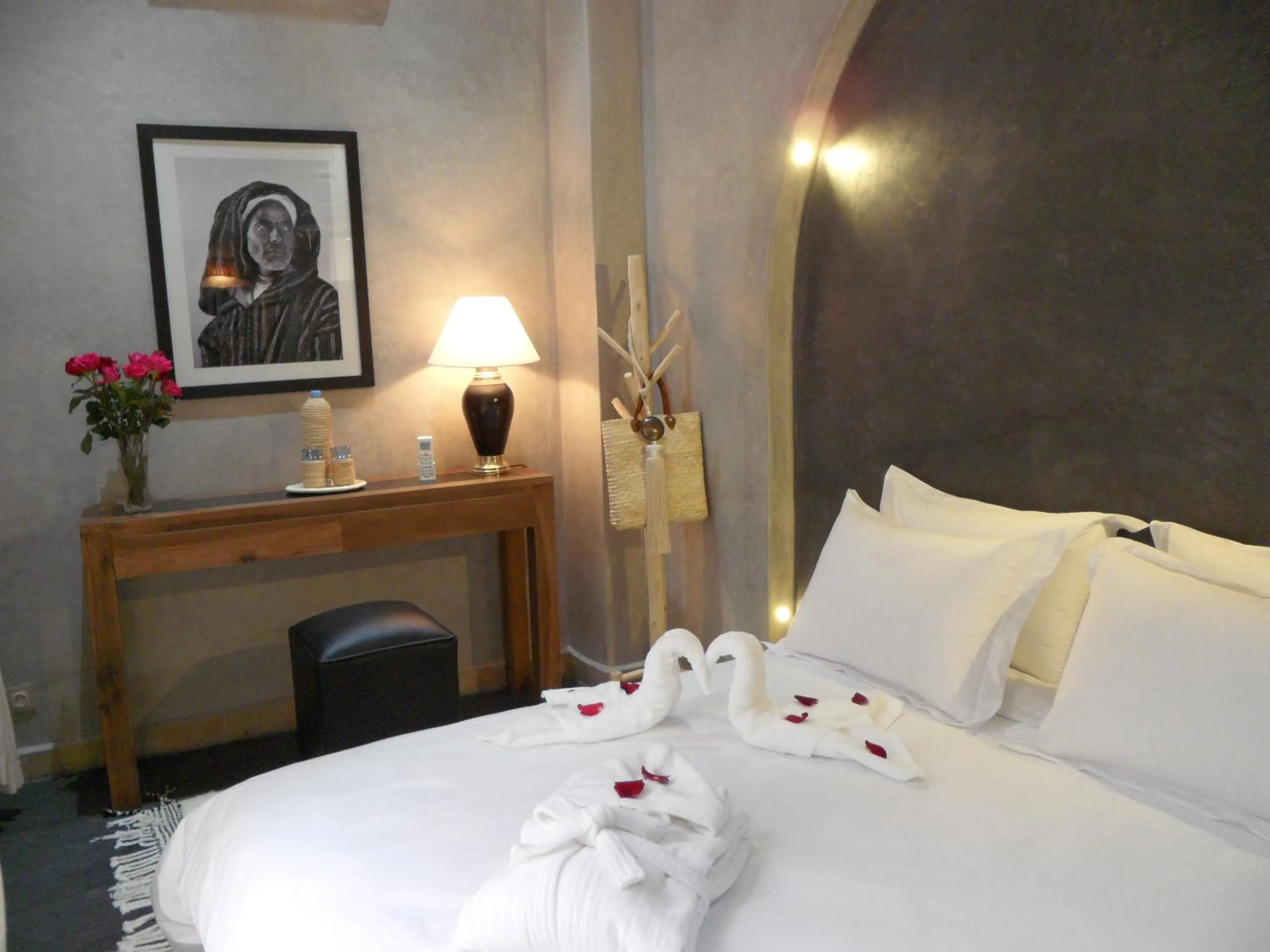 Bed in Riad et Spa Misria Les Oliviers