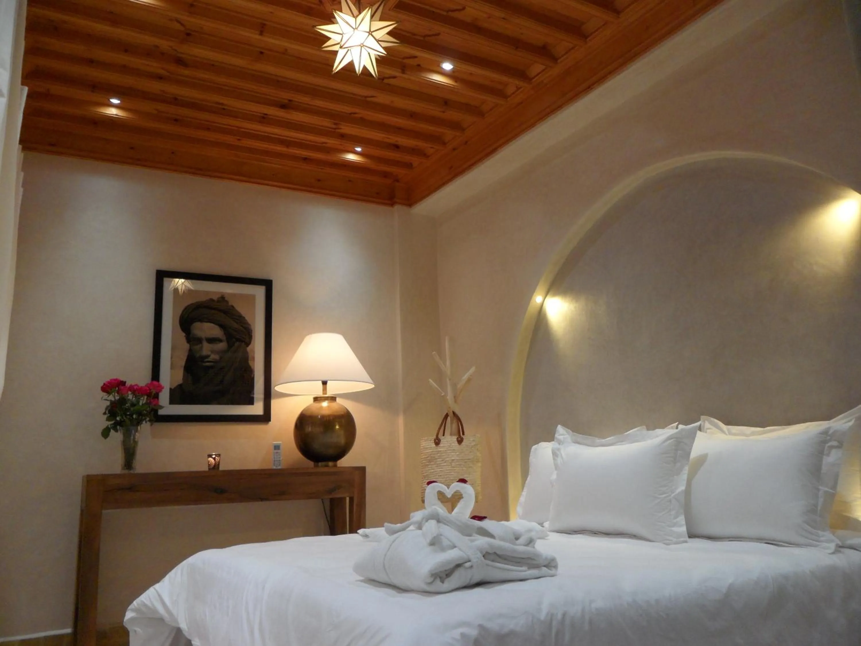 Bed in Riad et Spa Misria Les Oliviers