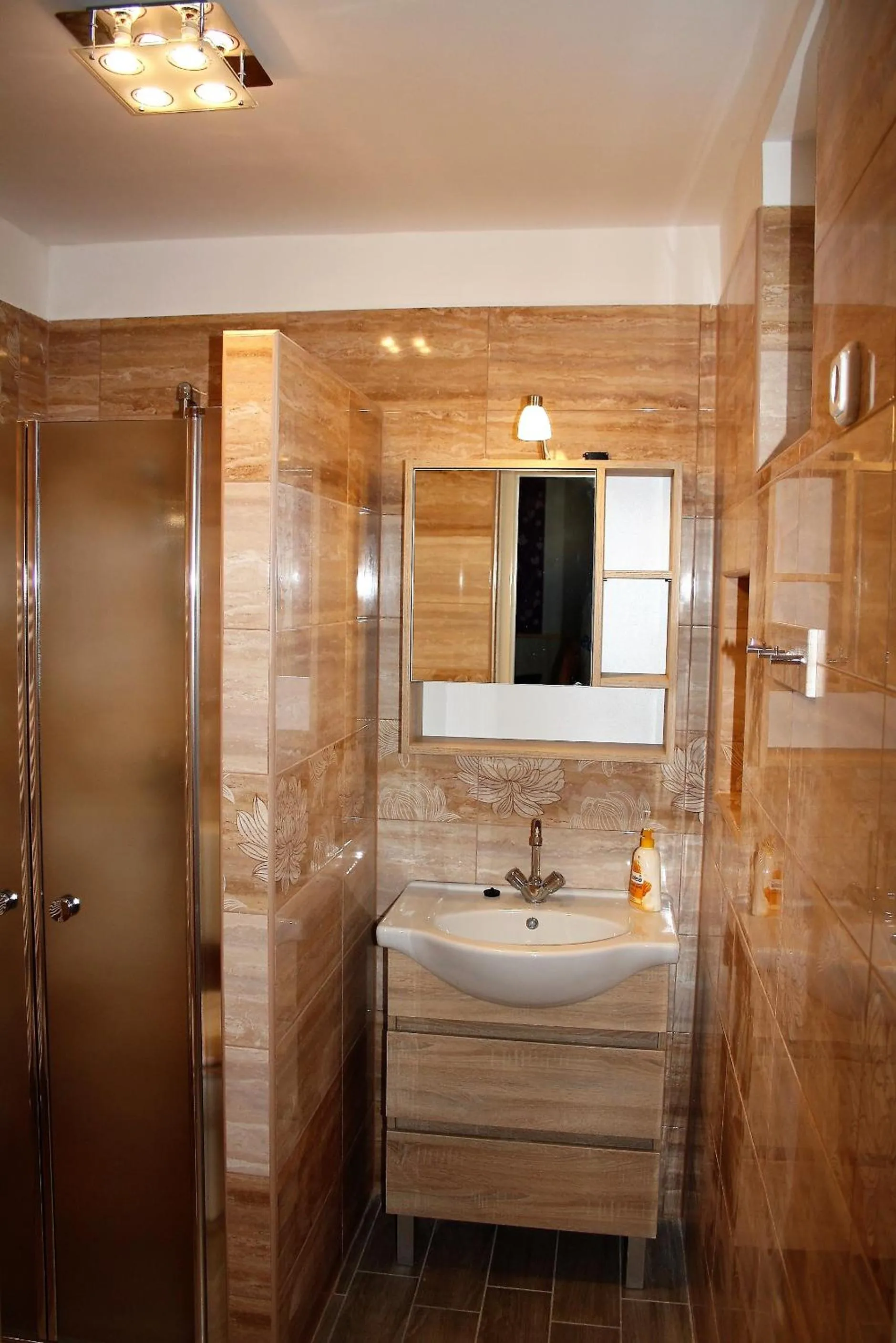 Főnix Apartmanház