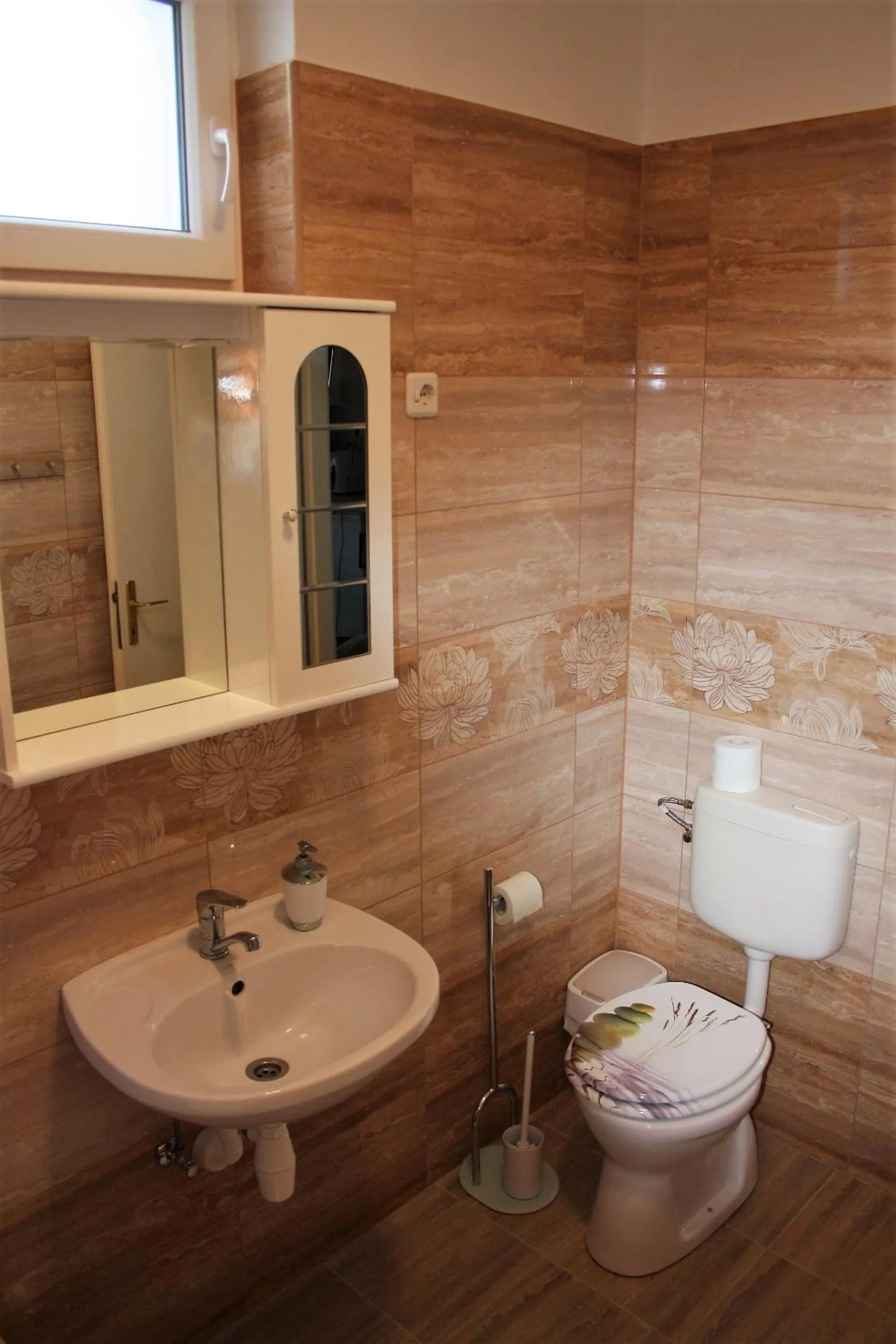Főnix Apartmanház