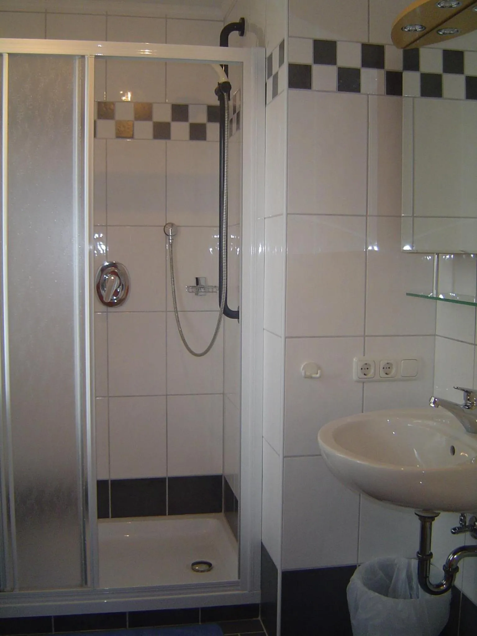 Shower in Foidl Simon
