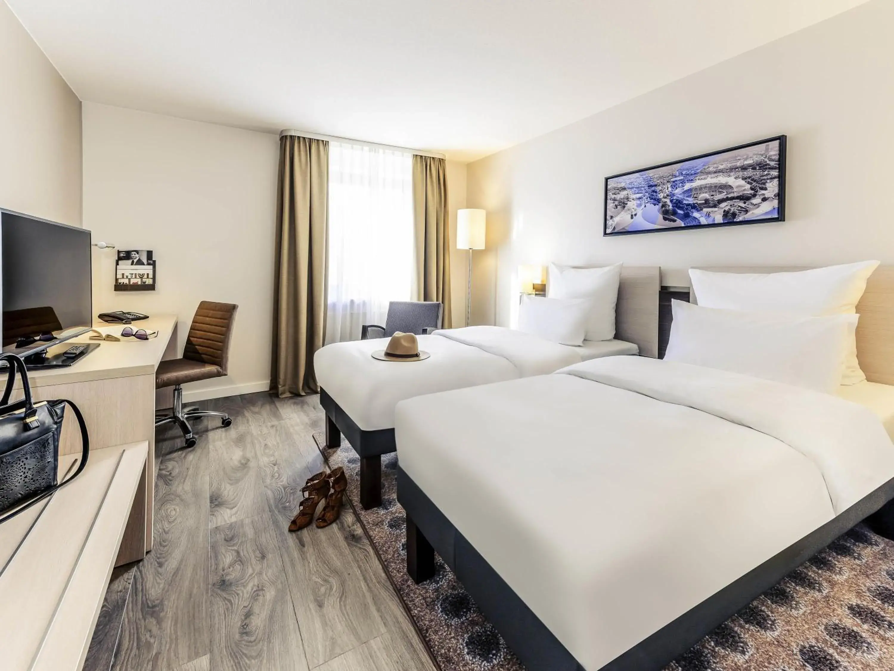 Bedroom, Bed in Mercure Hotel München Süd Messe Bedroom, Bed in Mercure Hotel München Süd Messe