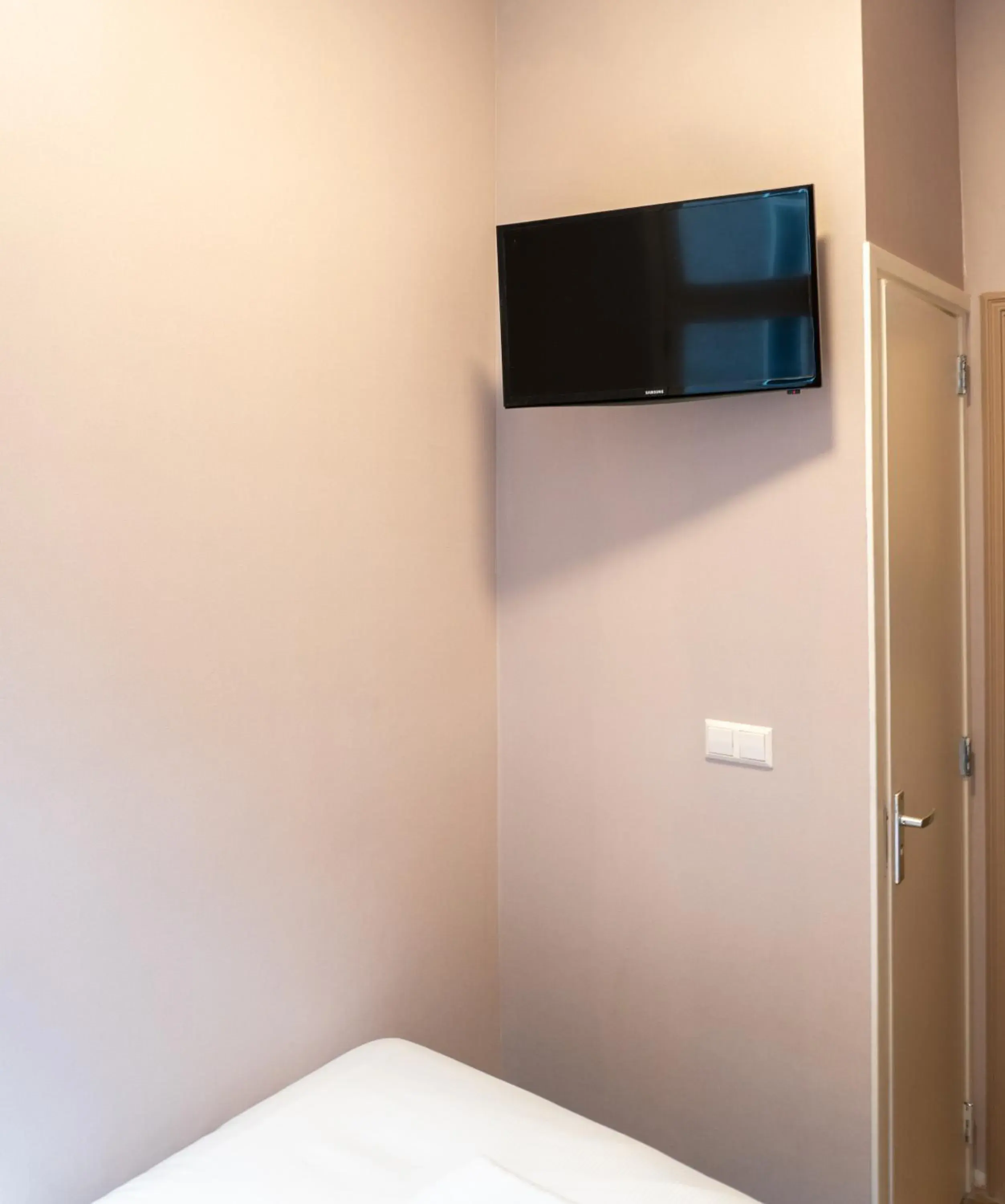 Bed in CS Hotel Bed in CS Hotel