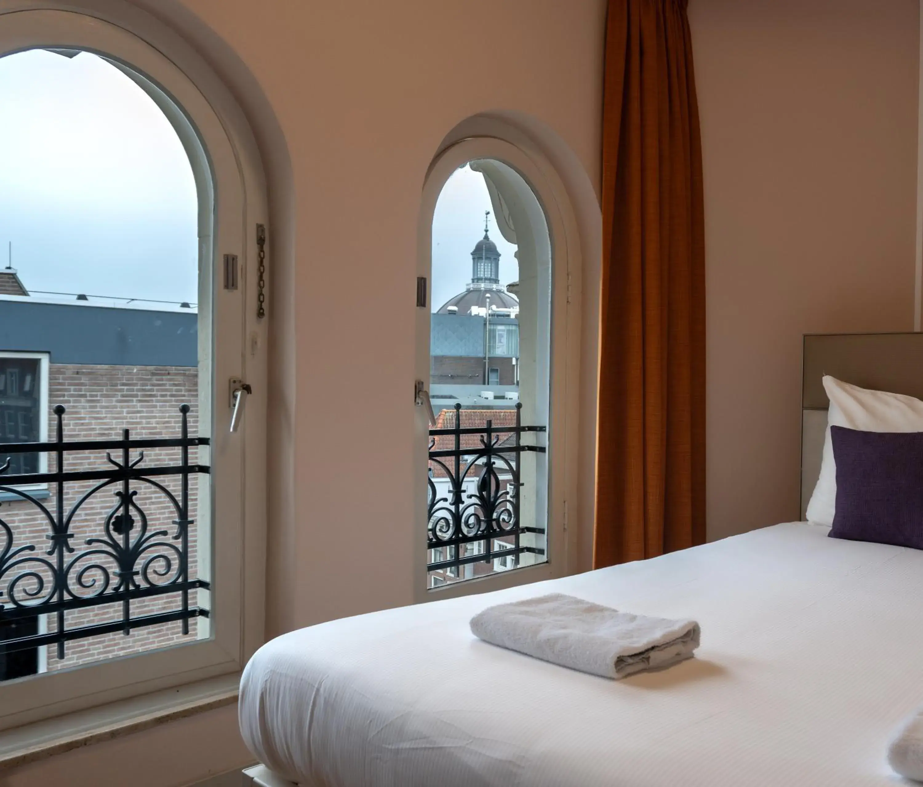 Bed in CS Hotel Bed in CS Hotel