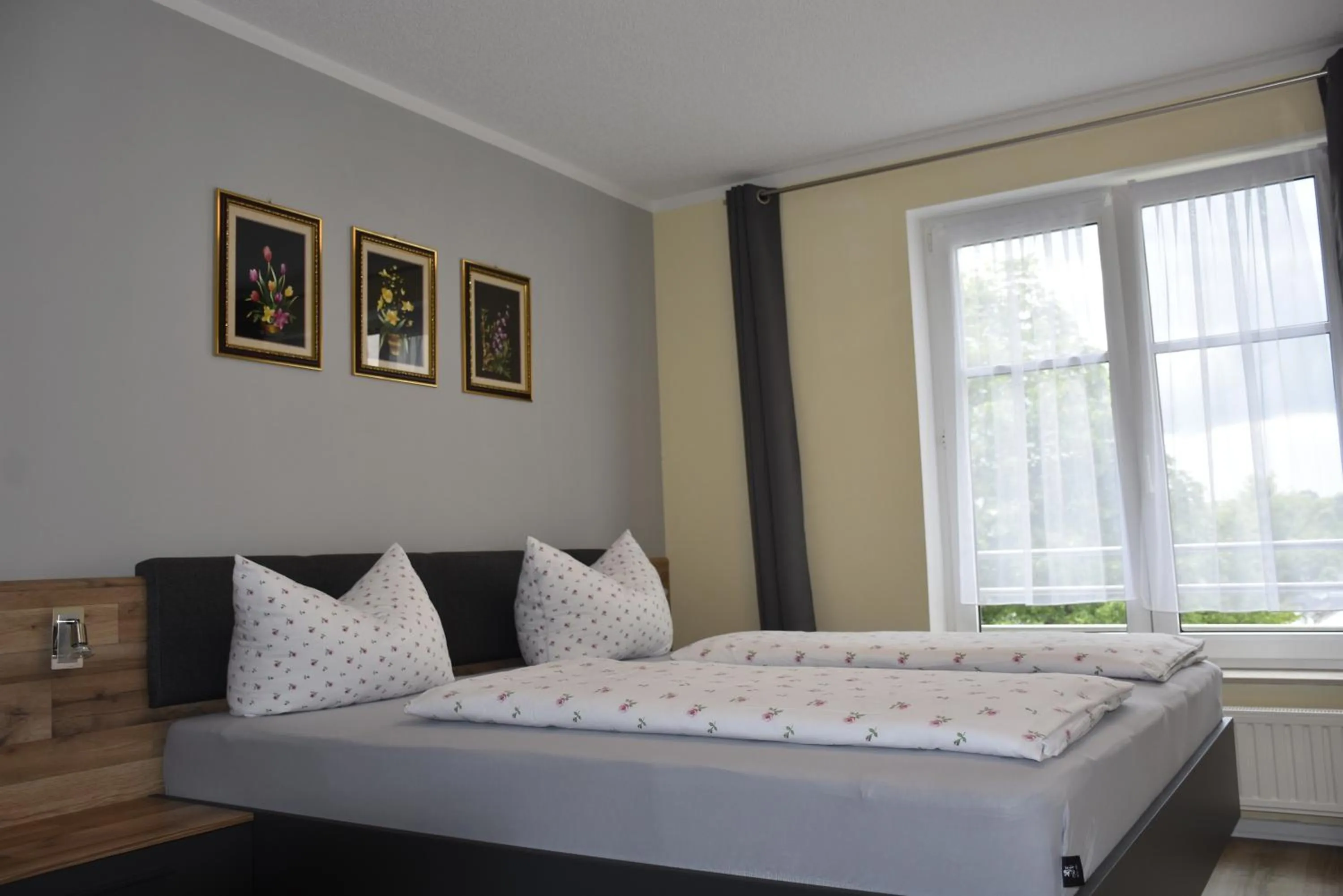 Bedroom, Bed in Hotel Garni Am Klostermarkt