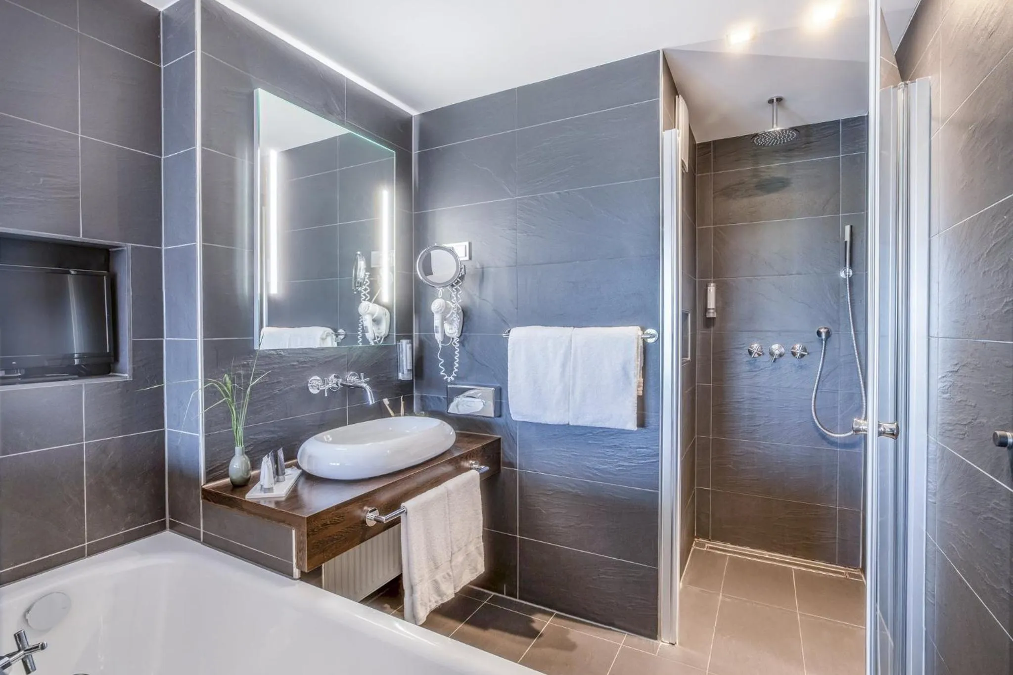 Bathroom in Garner Hotel Oberhausen