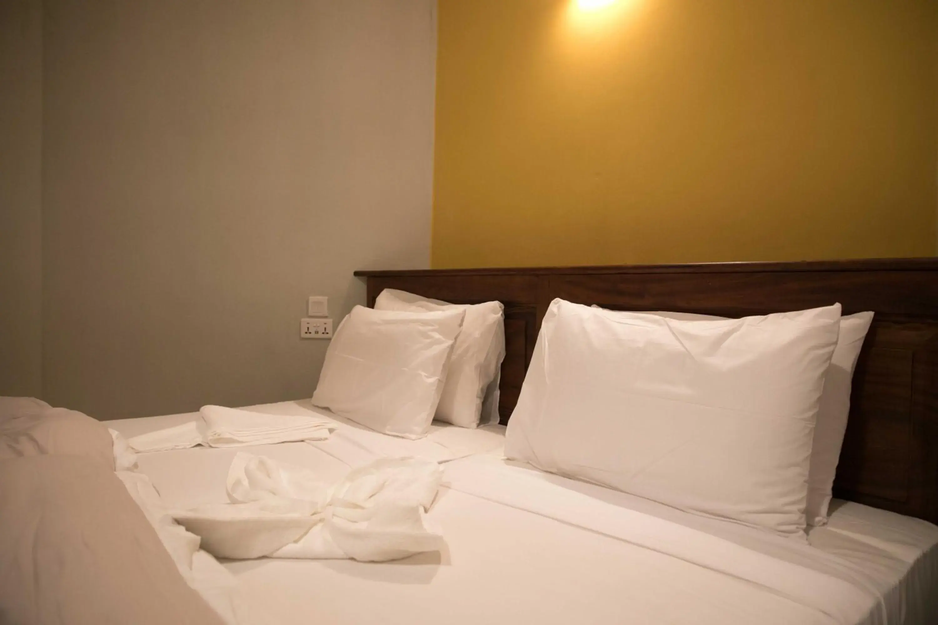 Bedroom, Bed in Tropic Garden Hotel Bedroom, Bed in Tropic Garden Hotel