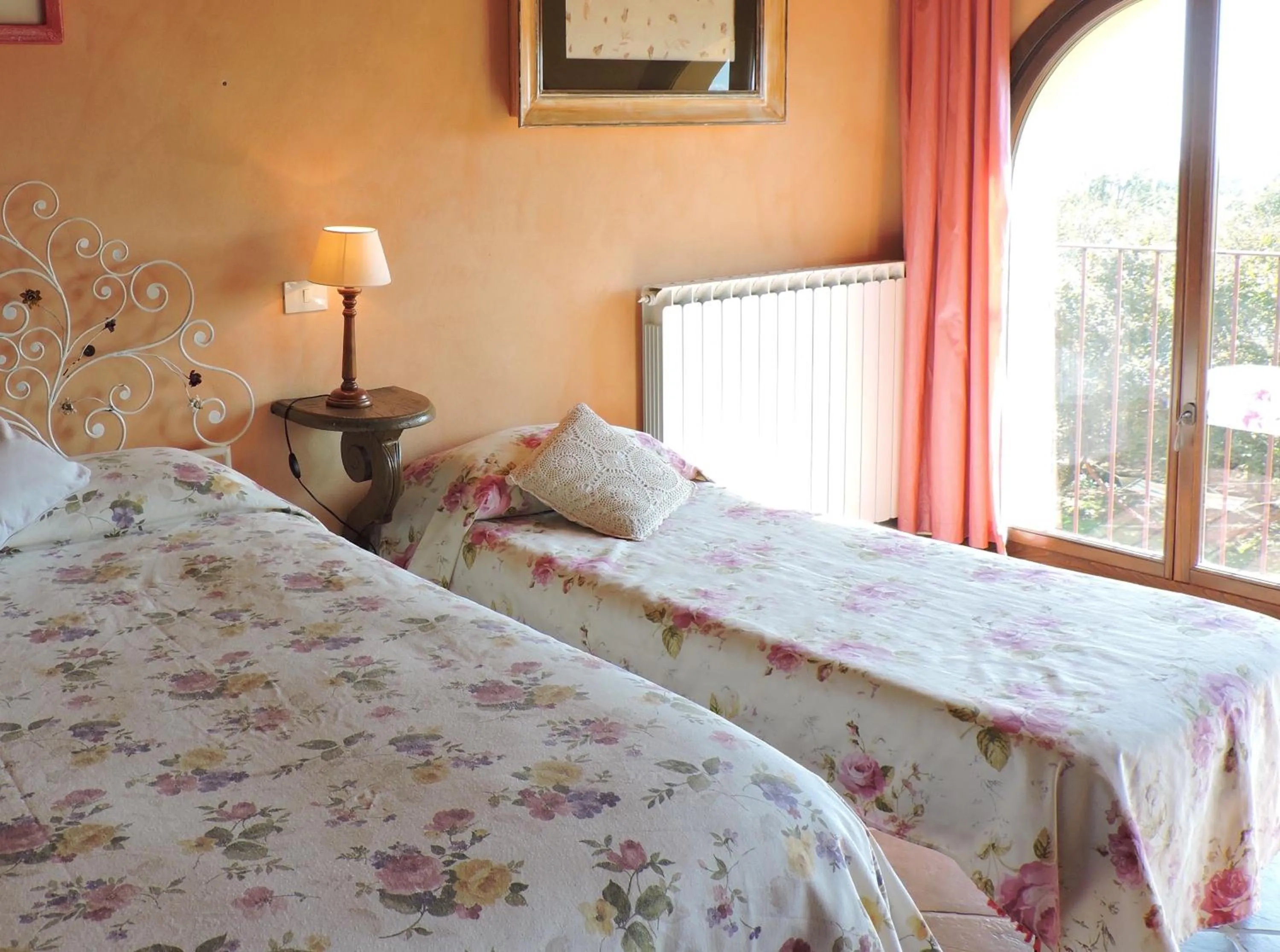 Bed in Casale Fedele Relax B&B Vicino al Borgo