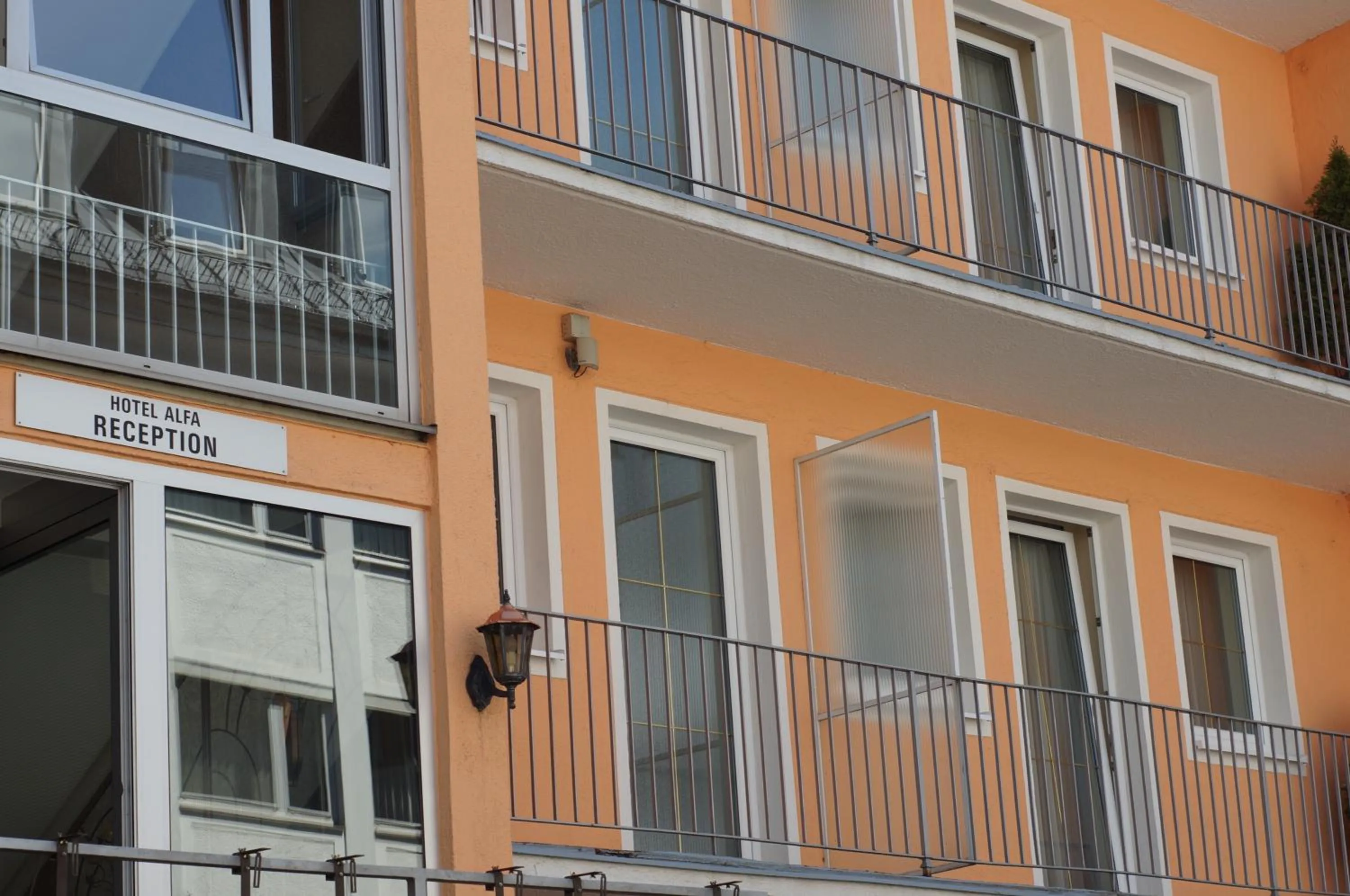 Facade/entrance in Hotel Alfa Zentrum