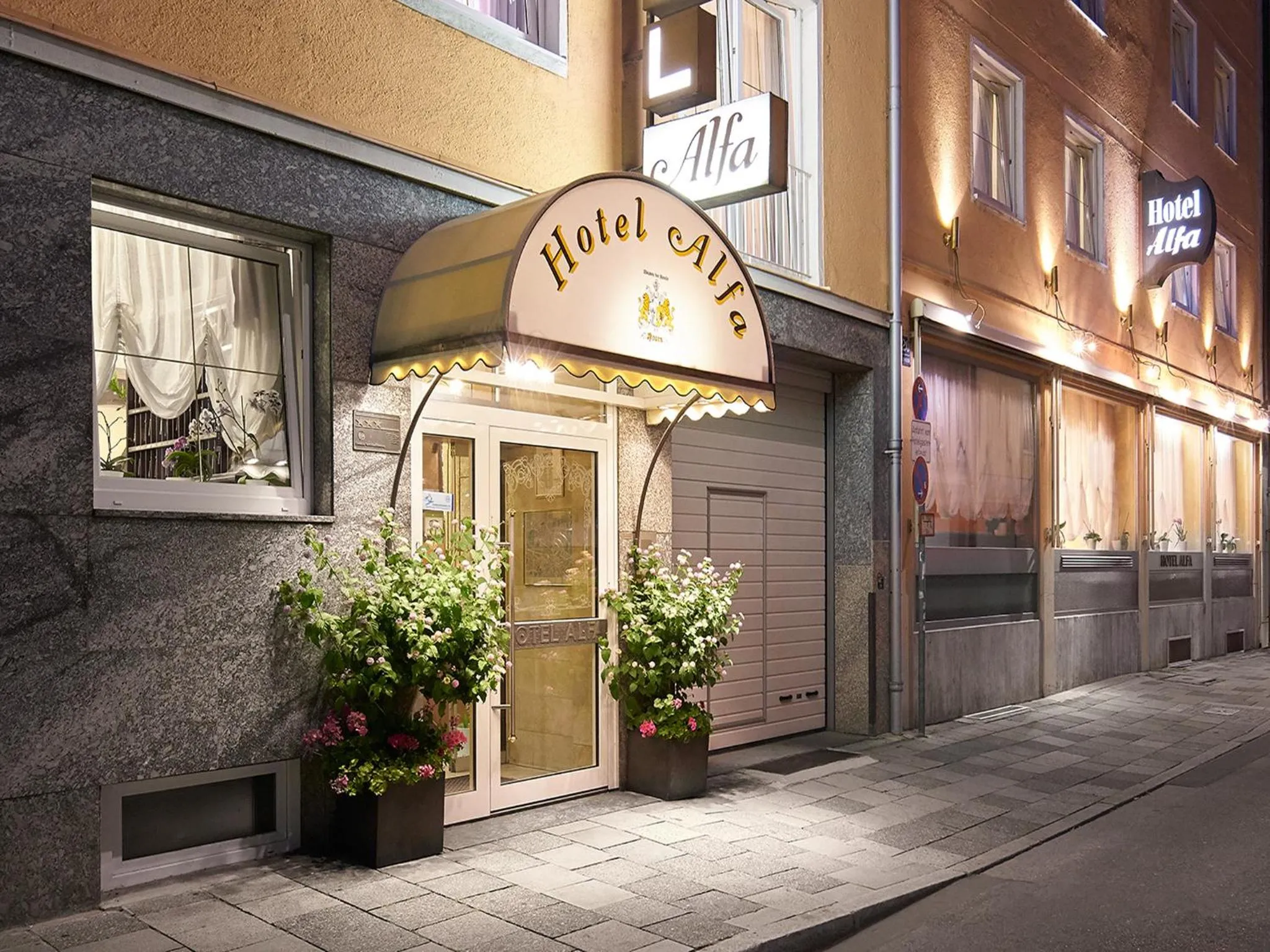 Facade/entrance in Hotel Alfa Zentrum