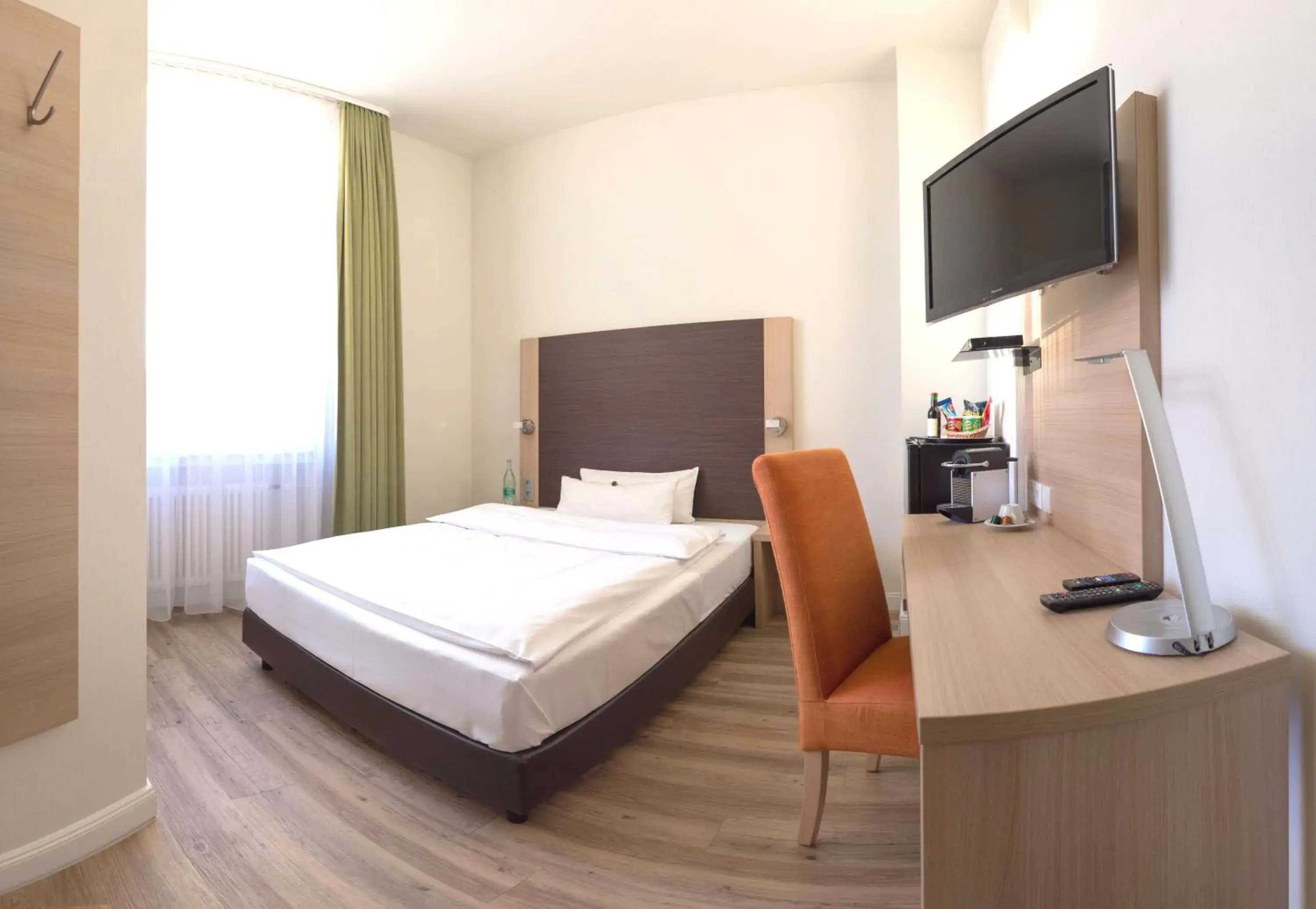 Single Room in Apartmenthotel Kaiser Karl Single Room in Apartmenthotel Kaiser Karl