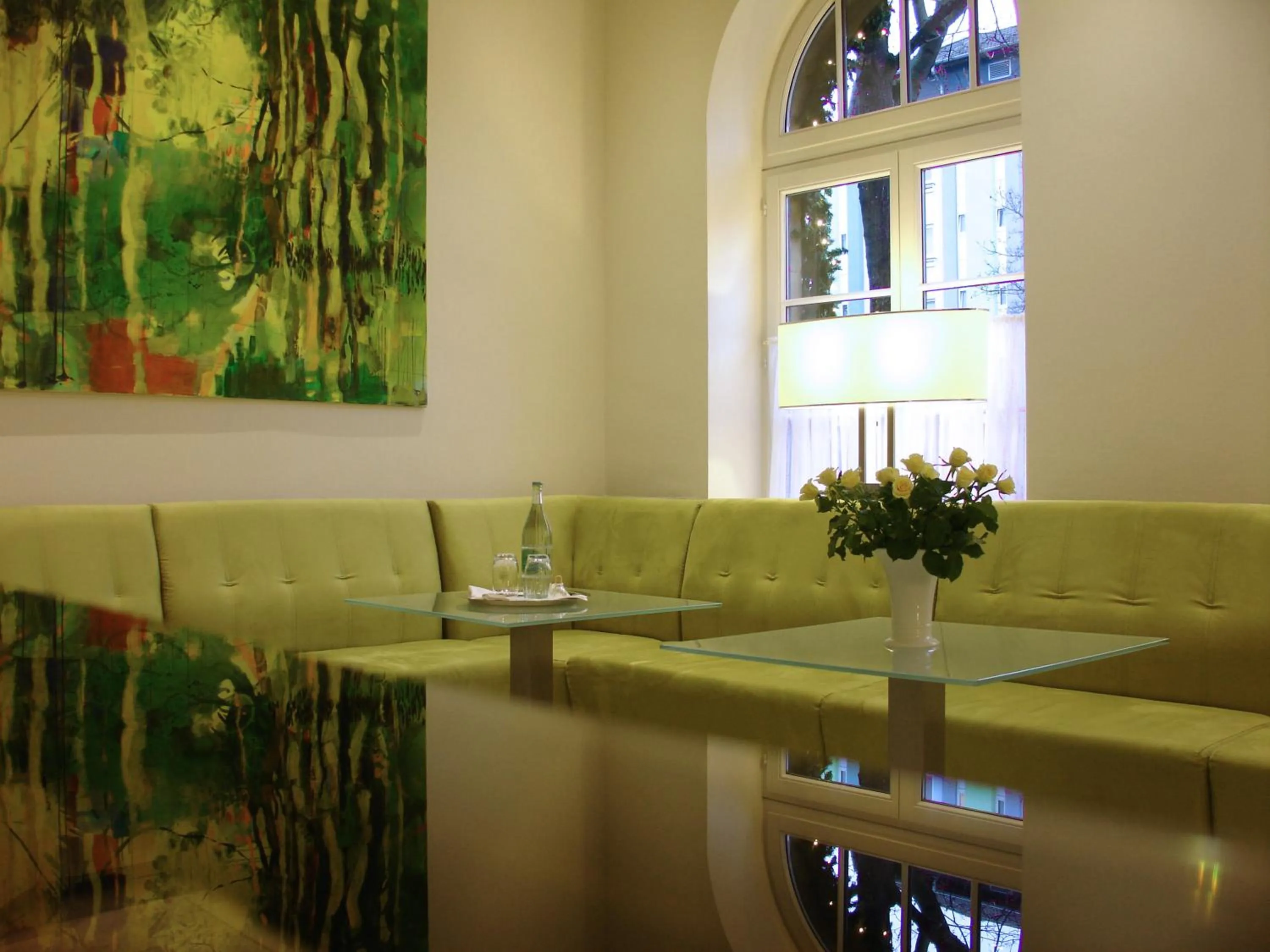 Lounge or bar in Apartmenthotel Kaiser Karl