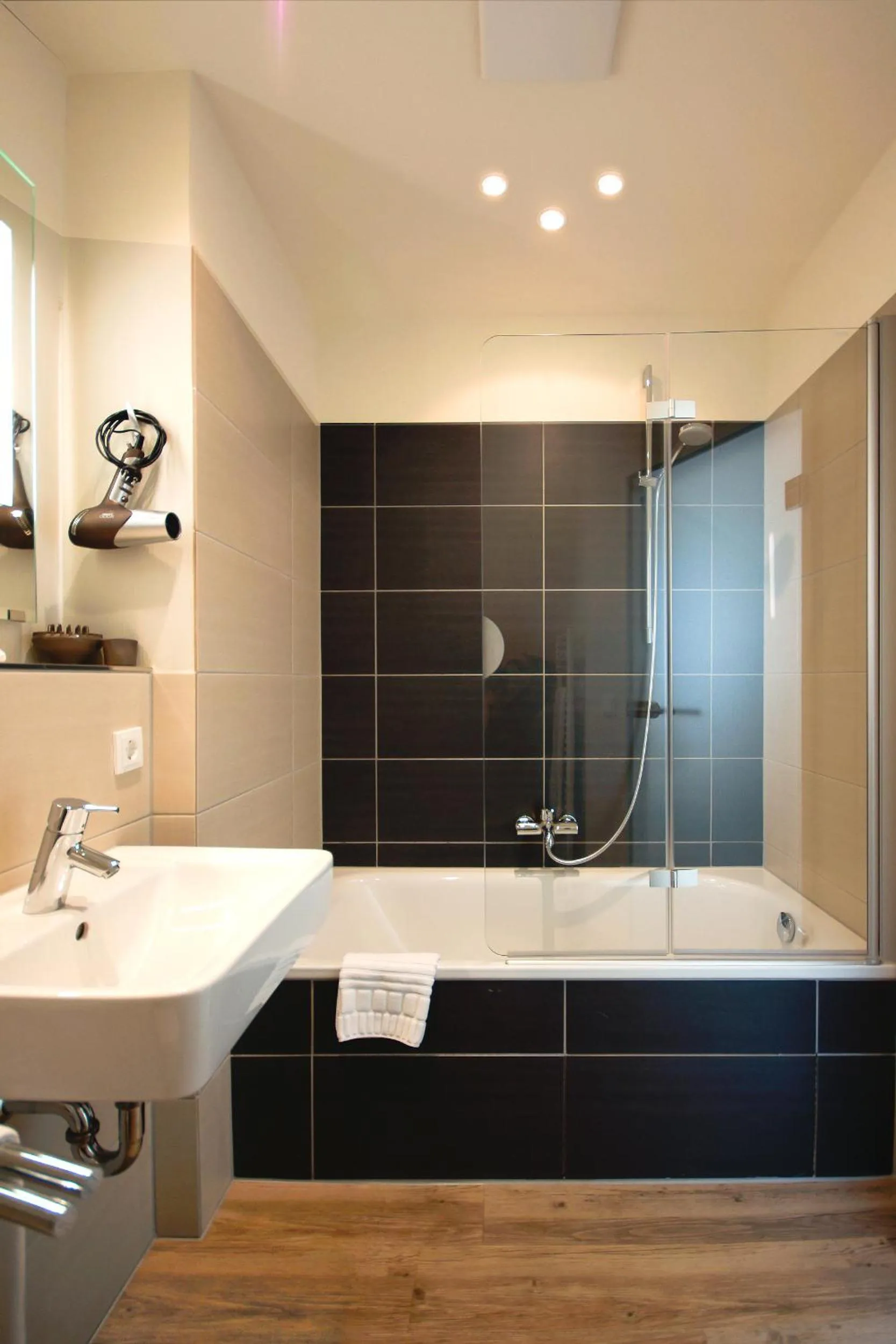 Photo of the whole room in Apartmenthotel Kaiser Karl