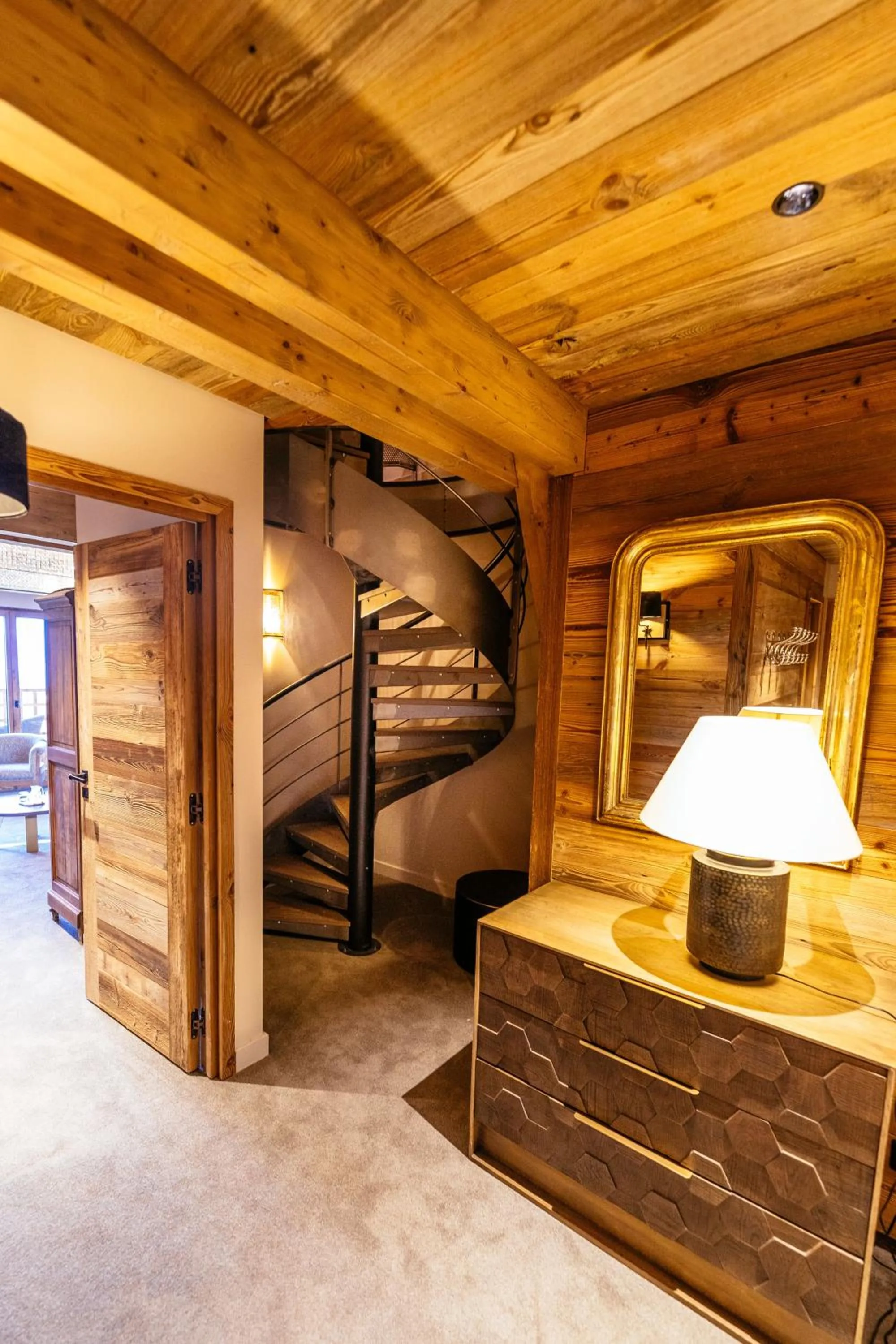 Decorative detail, Bed in Hotel Le V de Vaujany