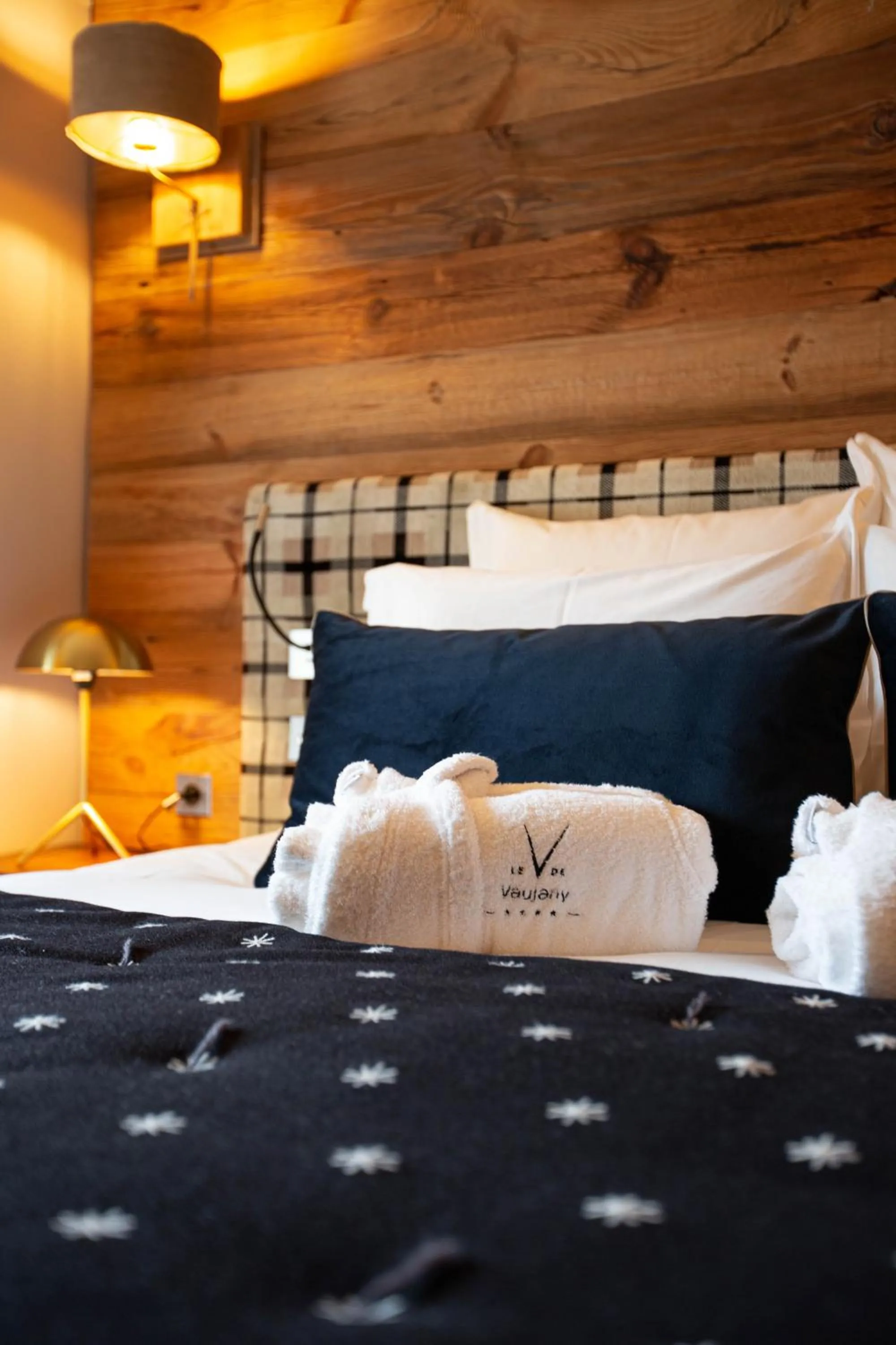 Photo of the whole room, Bed in Hotel Le V de Vaujany