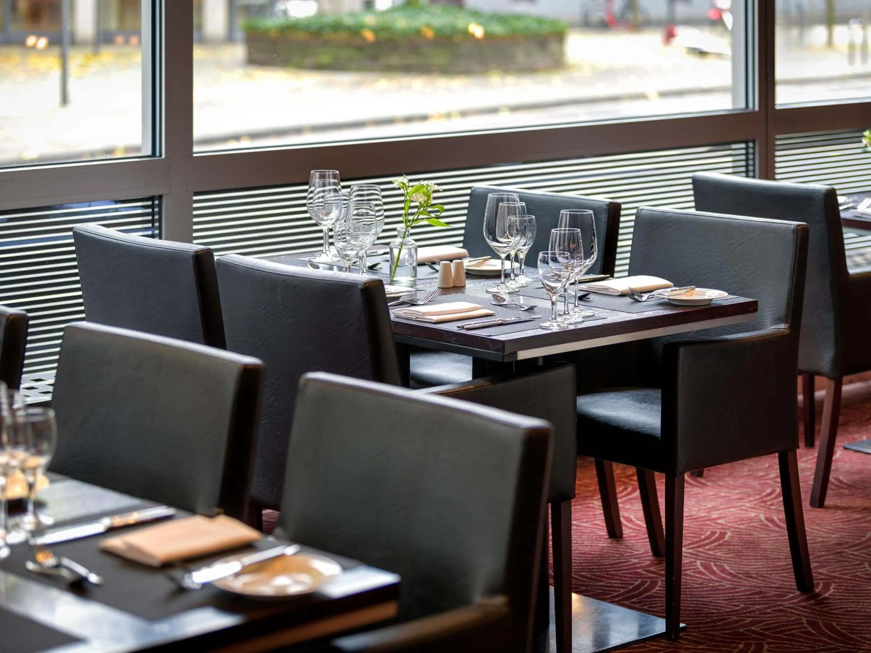 Restaurant/places to eat in Pullman Cologne