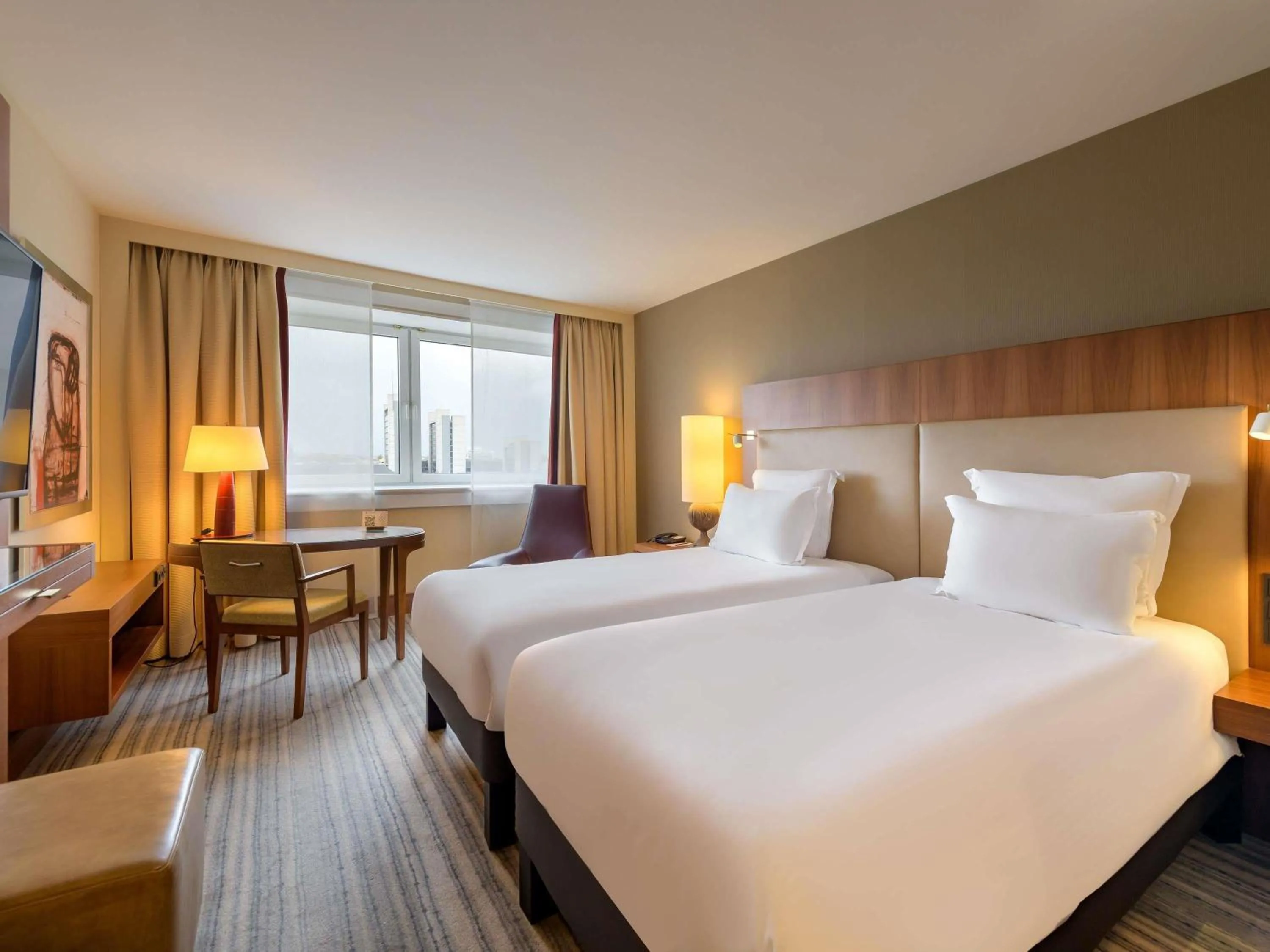 Bedroom, Bed in Pullman Cologne