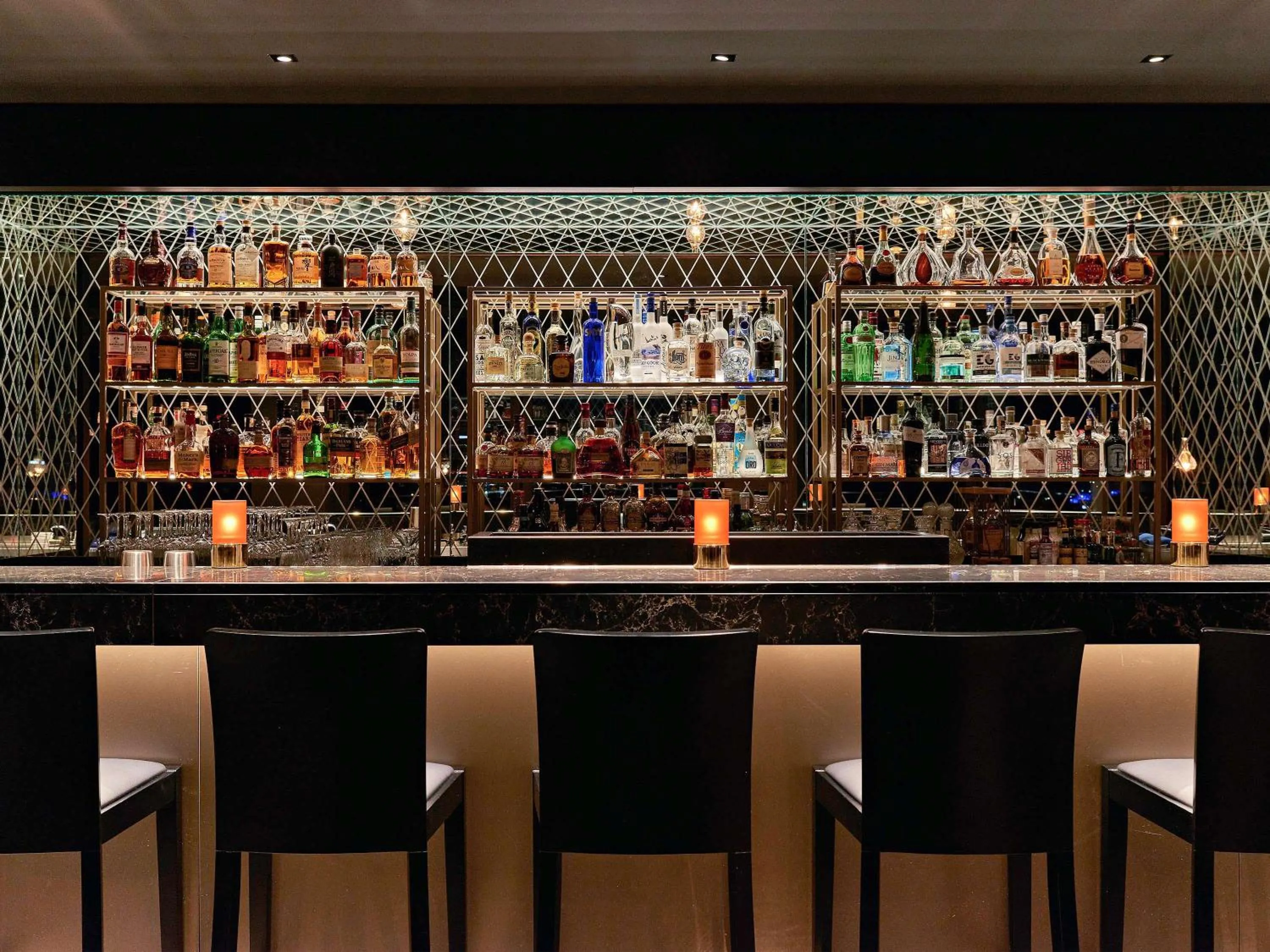 Lounge or bar in Pullman Cologne