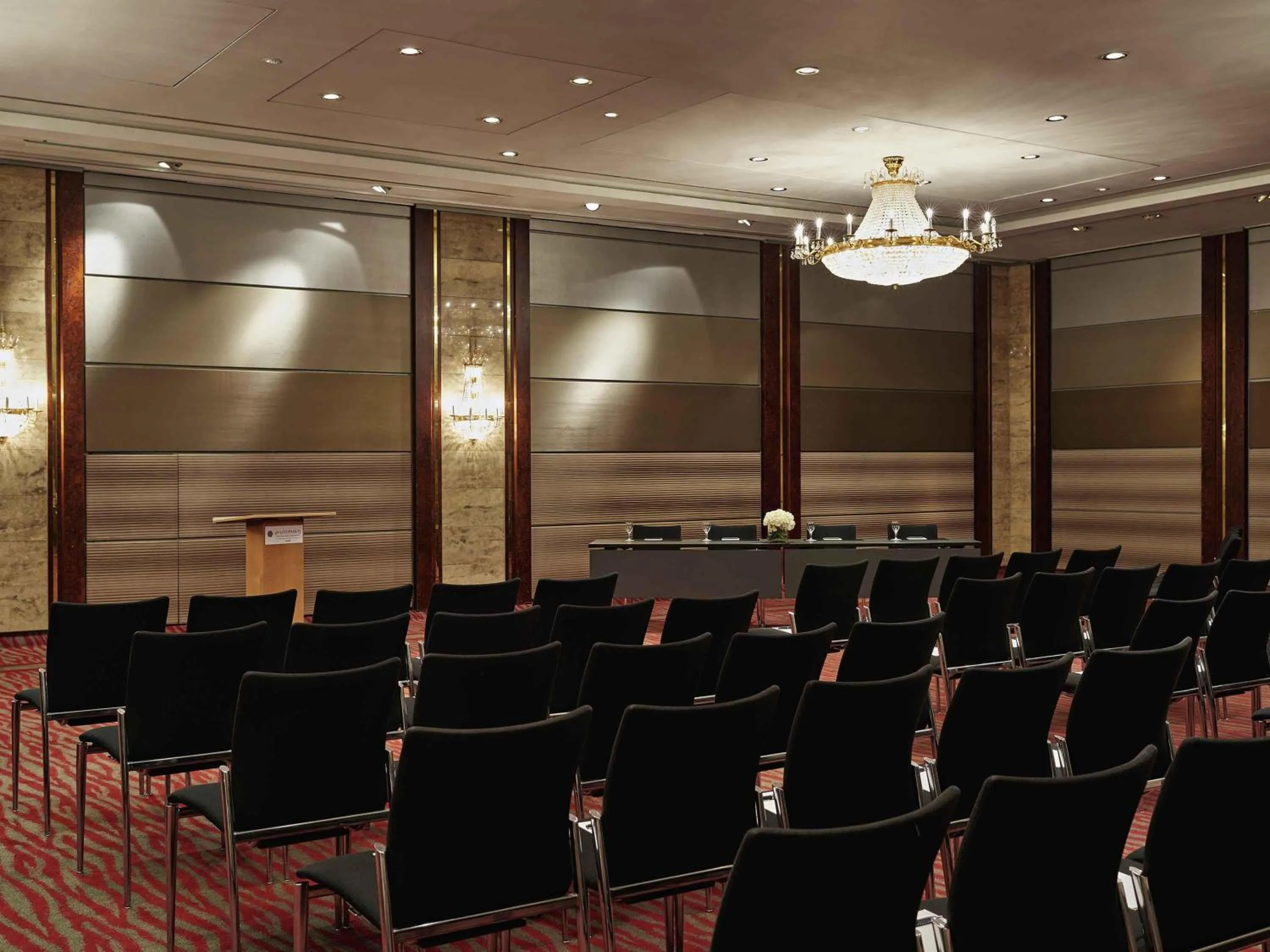 Meeting/conference room in Pullman Cologne