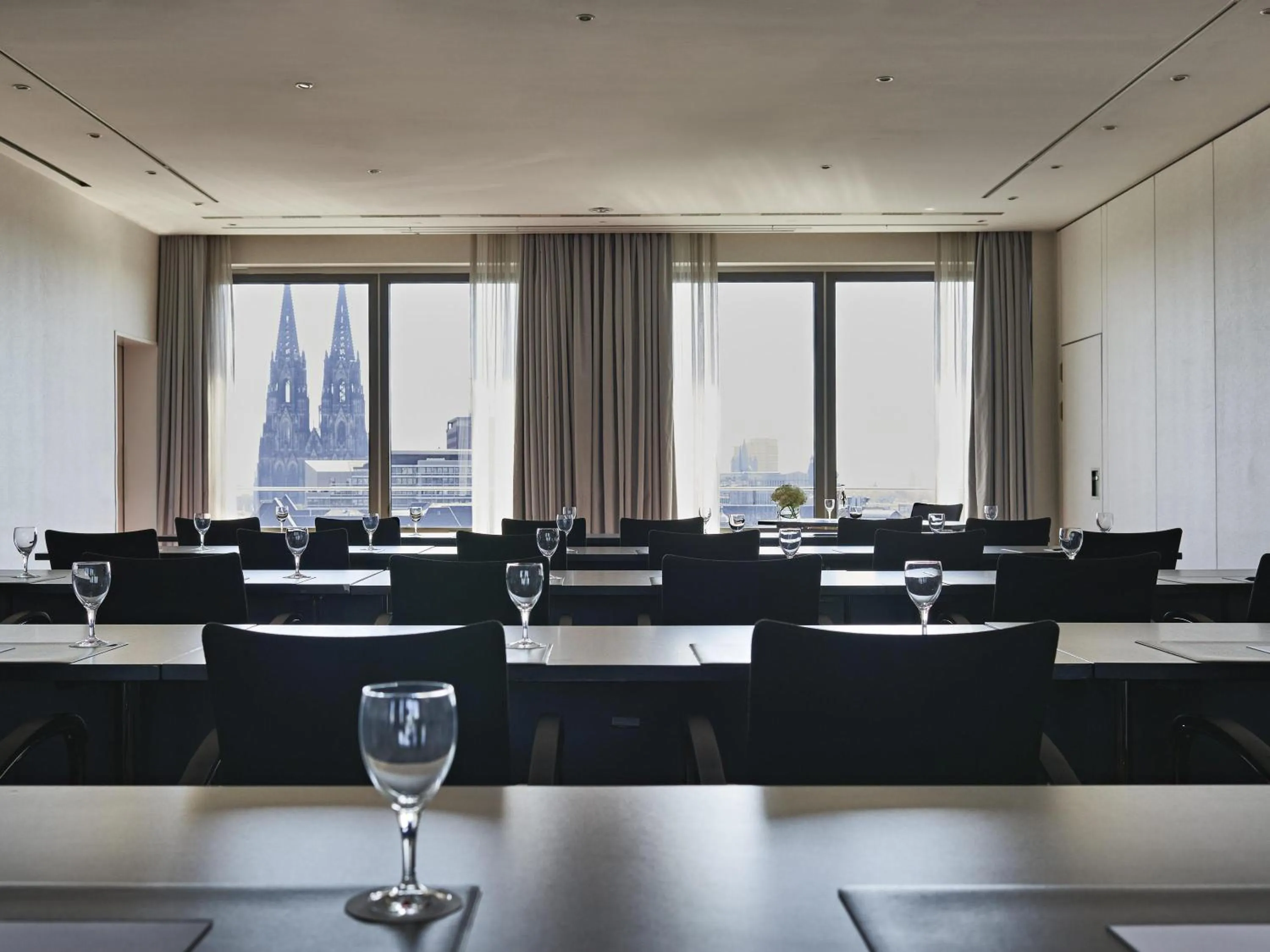 Meeting/conference room in Pullman Cologne