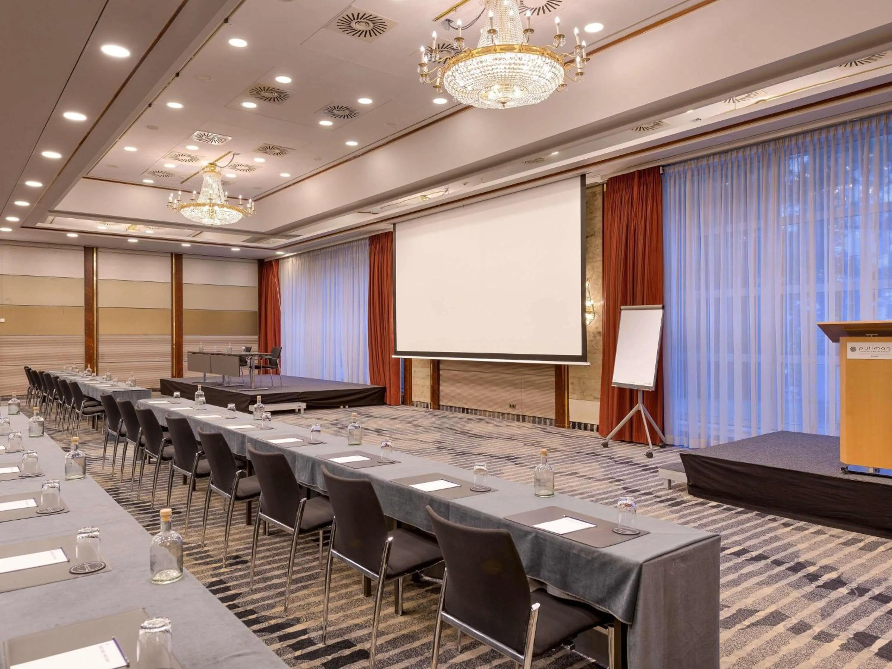 Meeting/conference room in Pullman Cologne