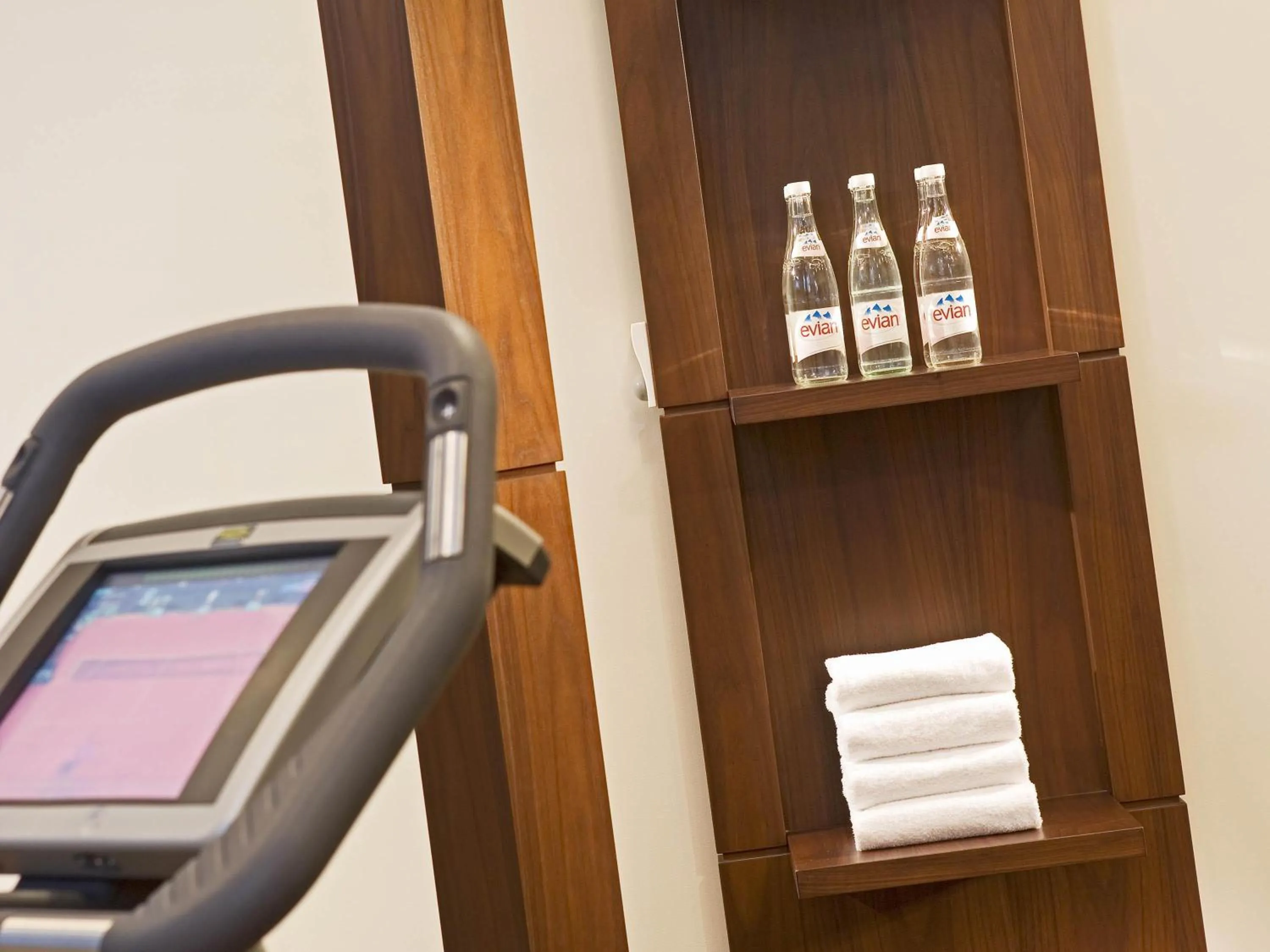 Fitness centre/facilities in Pullman Cologne