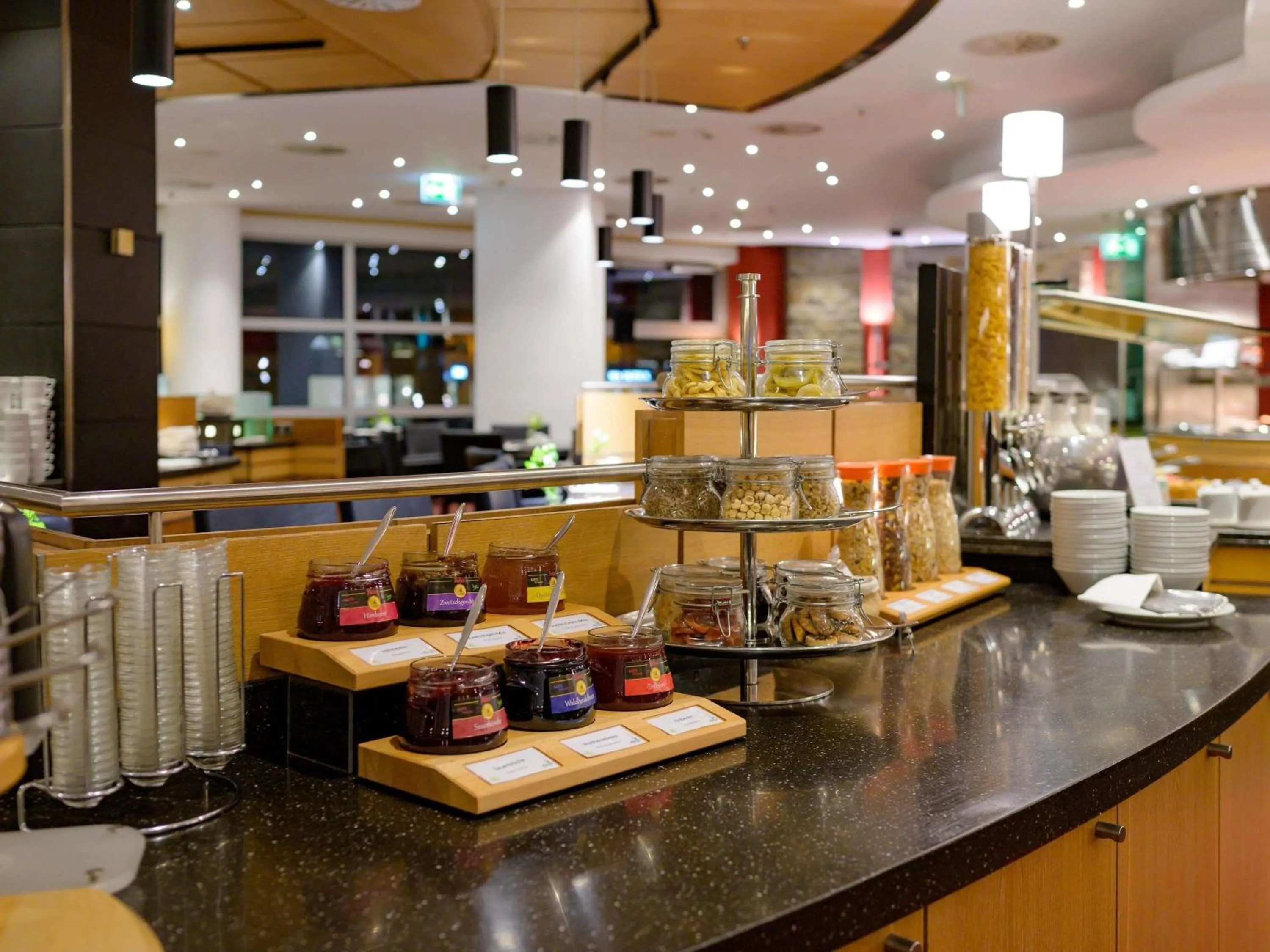 Breakfast in Pullman Cologne