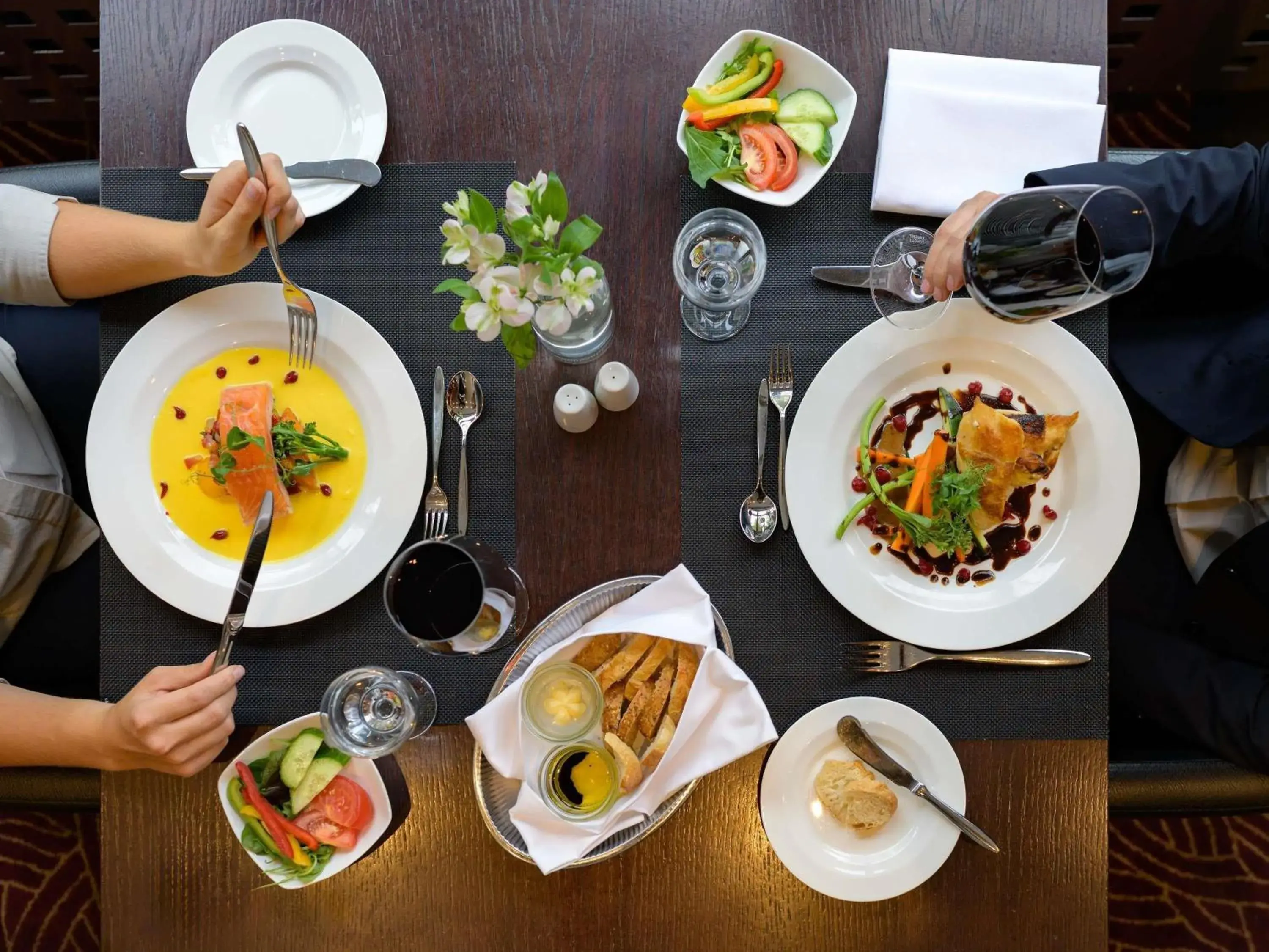 Restaurant/places to eat in Pullman Cologne Restaurant/places to eat in Pullman Cologne