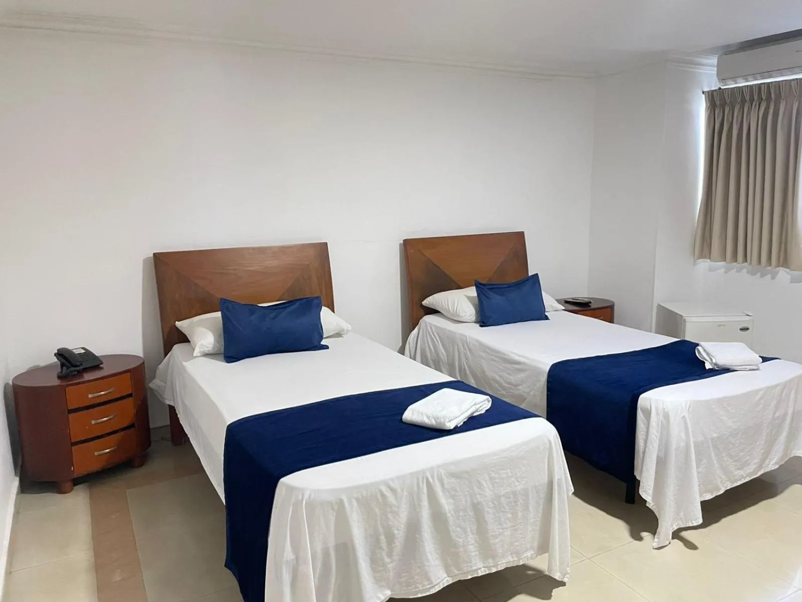 Photo of the whole room in Hotel Charthon Barranquilla