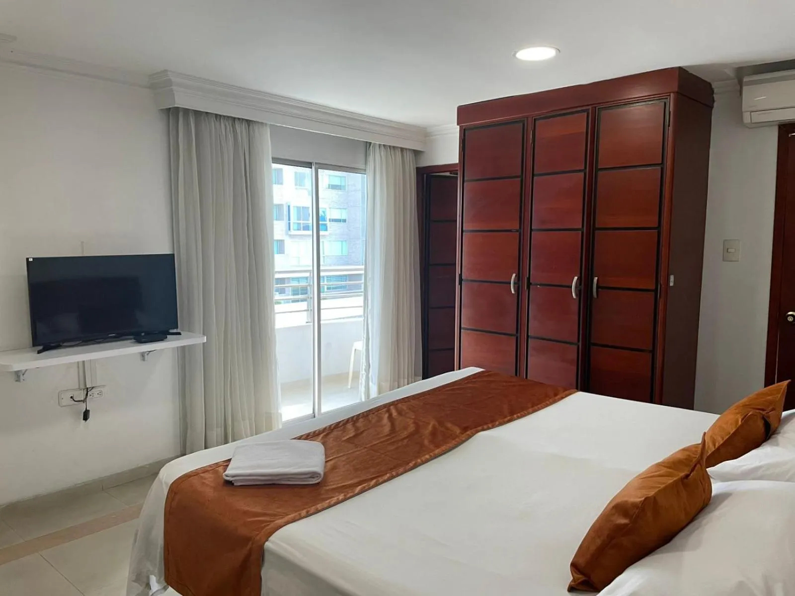 Photo of the whole room in Hotel Charthon Barranquilla