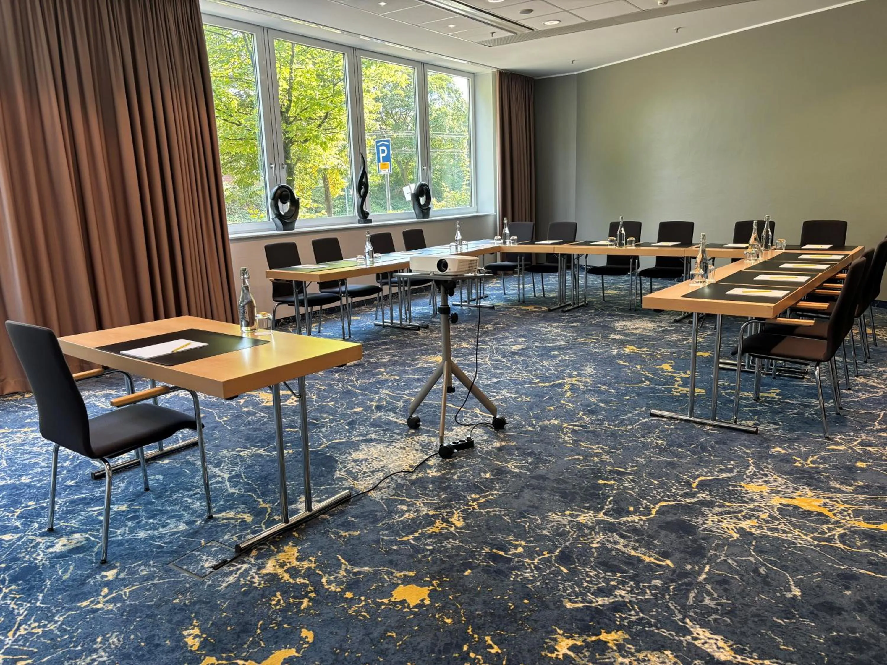 Meeting/conference room in voco Dusseldorf Seestern by IHG
