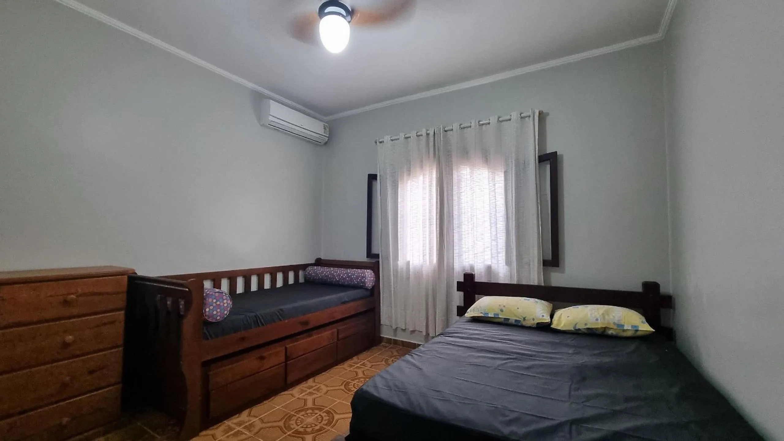 Bedroom, Bed in Elegante com lareira, Piscina, Área Gourmet, Bilhar, Wi-Fi, SmartTV