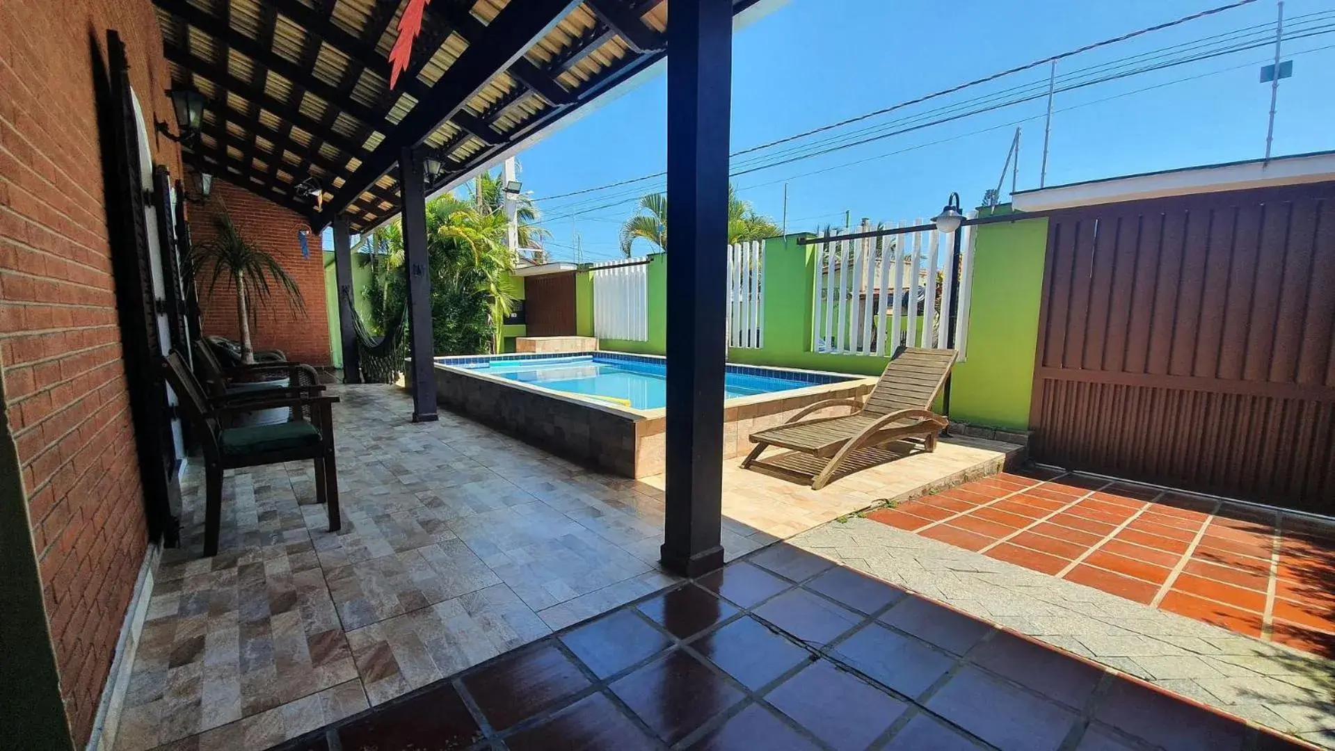 Elegante com lareira, Piscina, Área Gourmet, Bilhar, Wi-Fi, SmartTV Elegante com lareira, Piscina, Área Gourmet, Bilhar, Wi-Fi, SmartTV