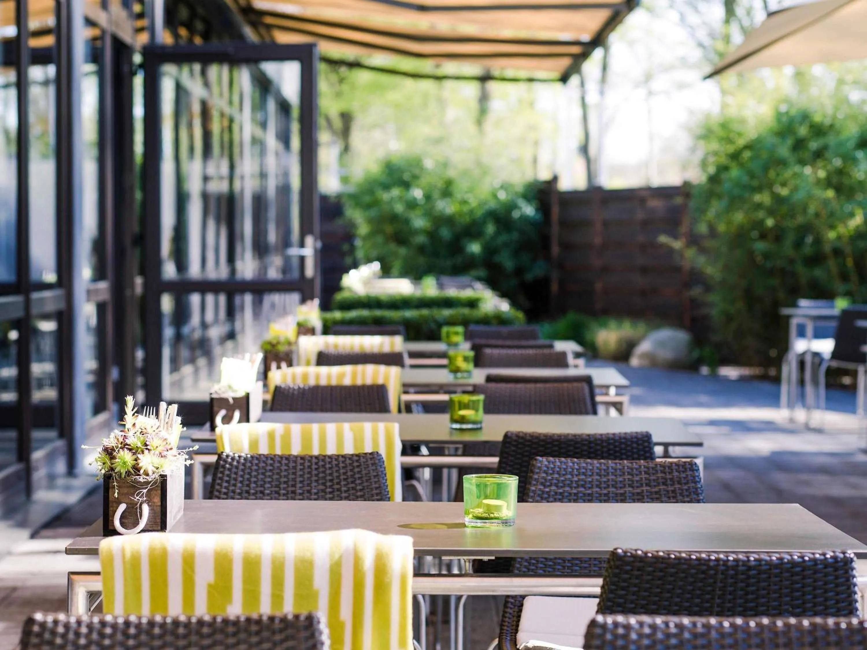 Restaurant/places to eat in Novotel Nürnberg am Messezentrum