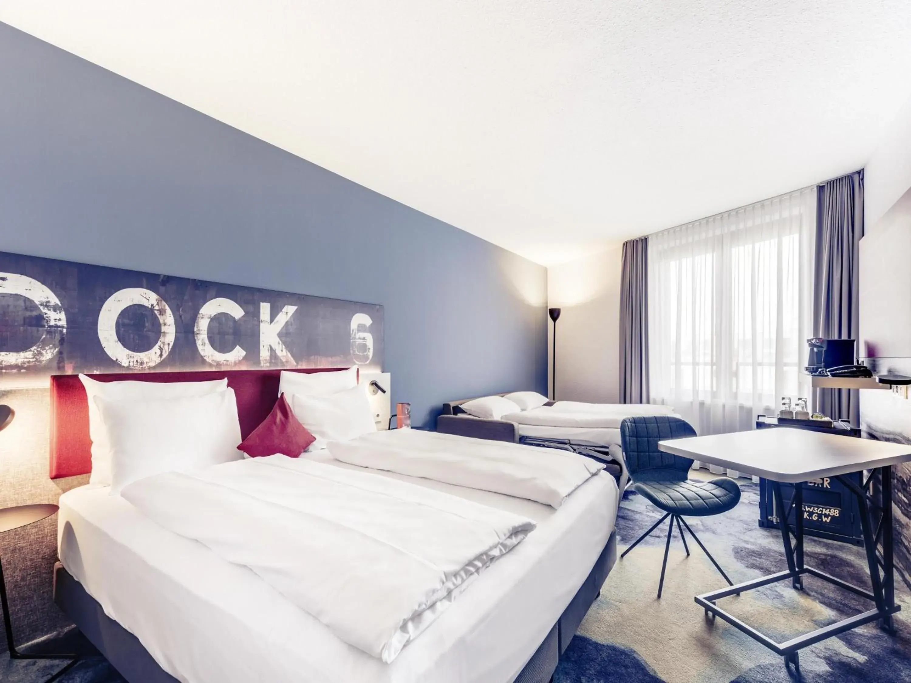 Bedroom, Bed in Mercure Hotel Hamburg City Bedroom, Bed in Mercure Hotel Hamburg City