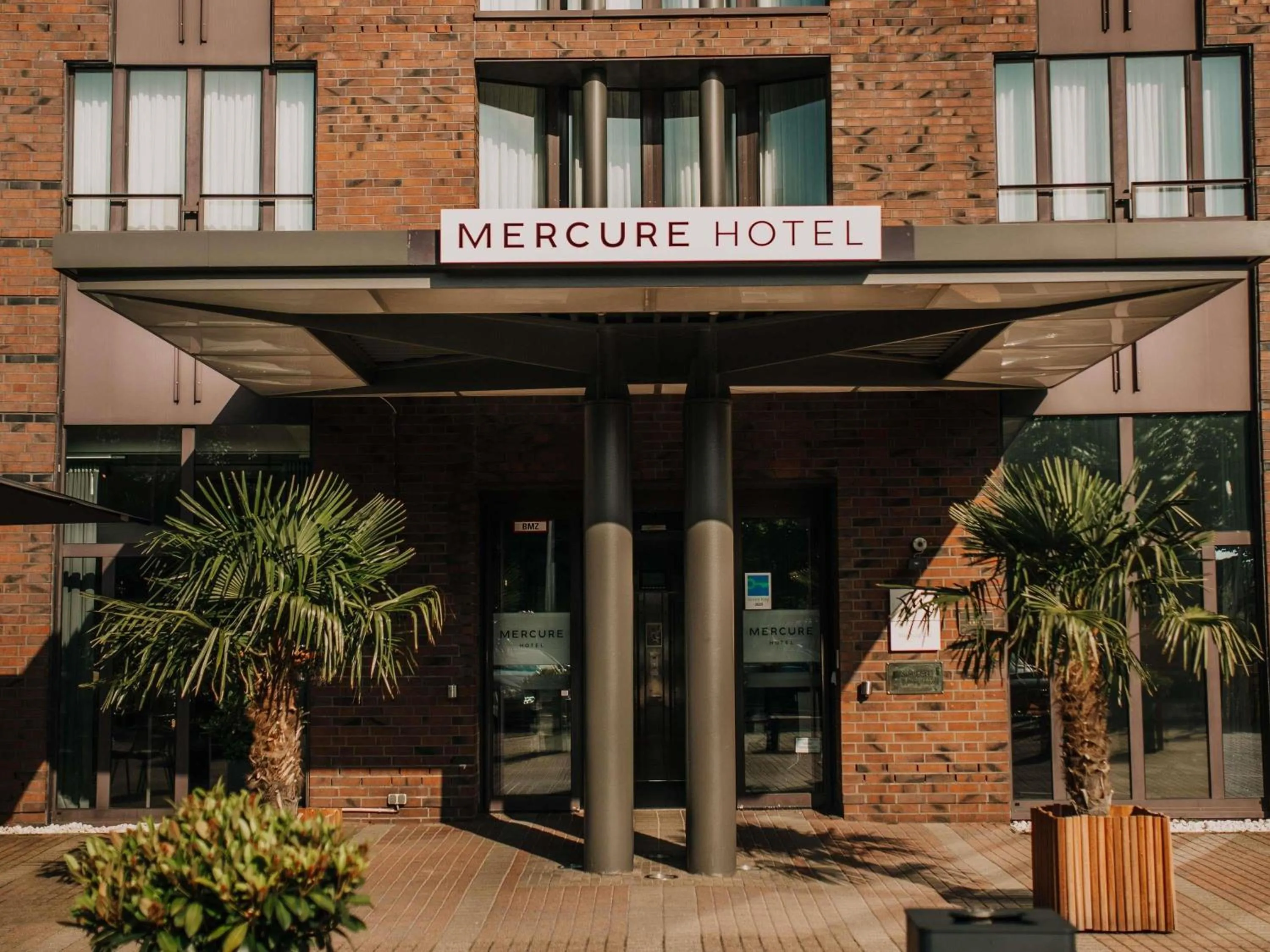 Property building in Mercure Hotel Hamburg City