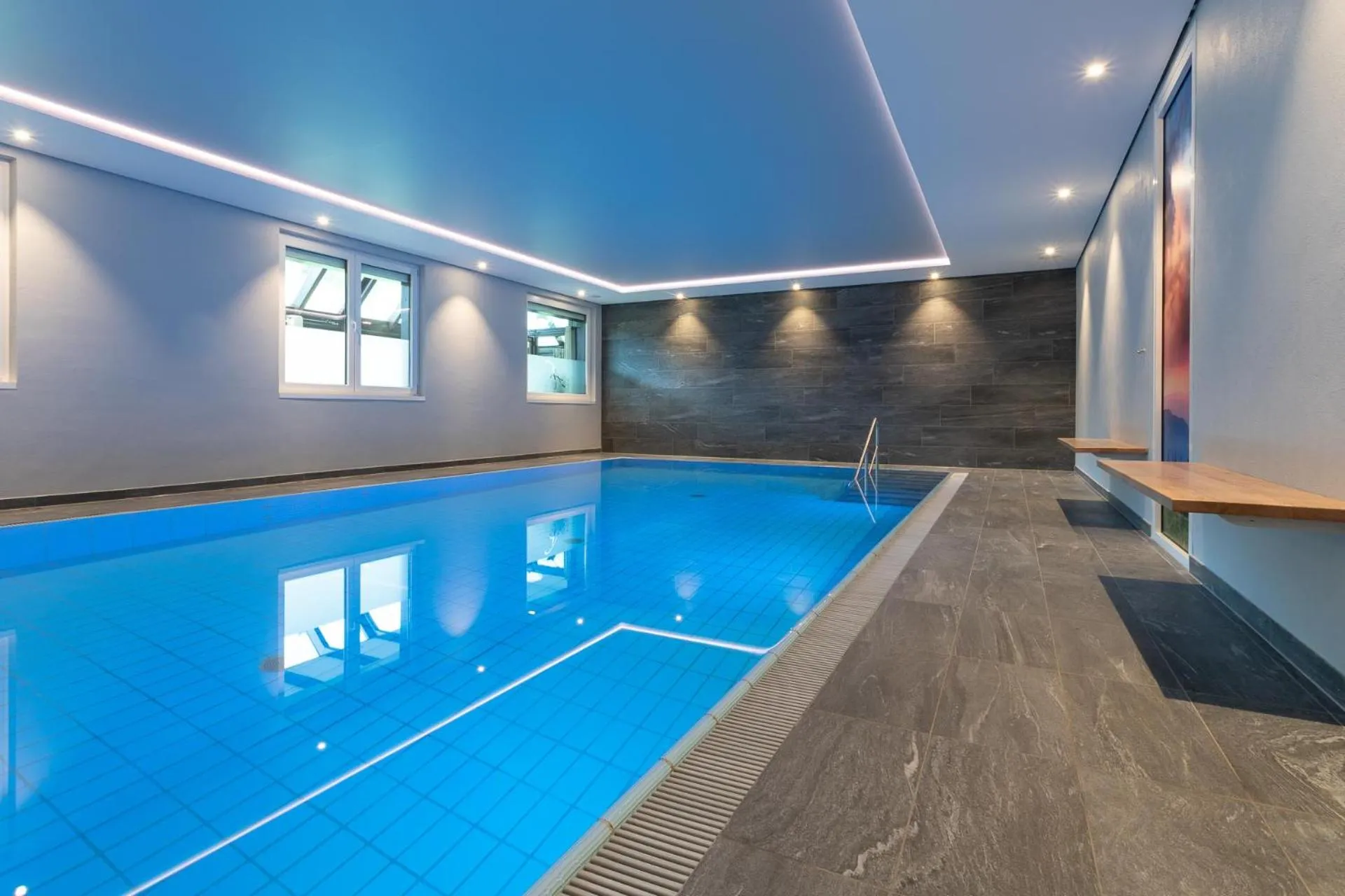 Swimming pool in Hotel im Auerbachtal