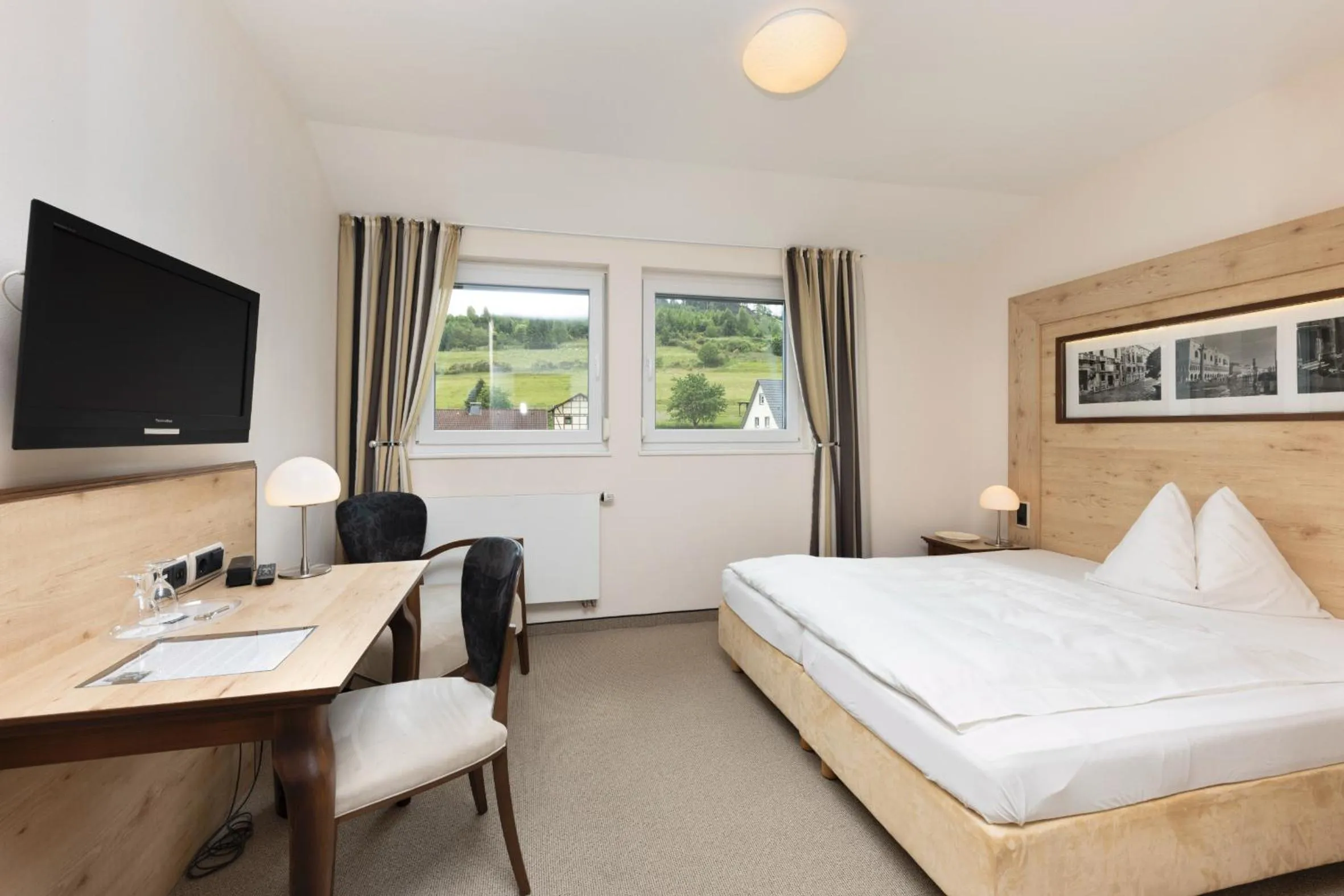 Photo of the whole room, Bed in Hotel im Auerbachtal