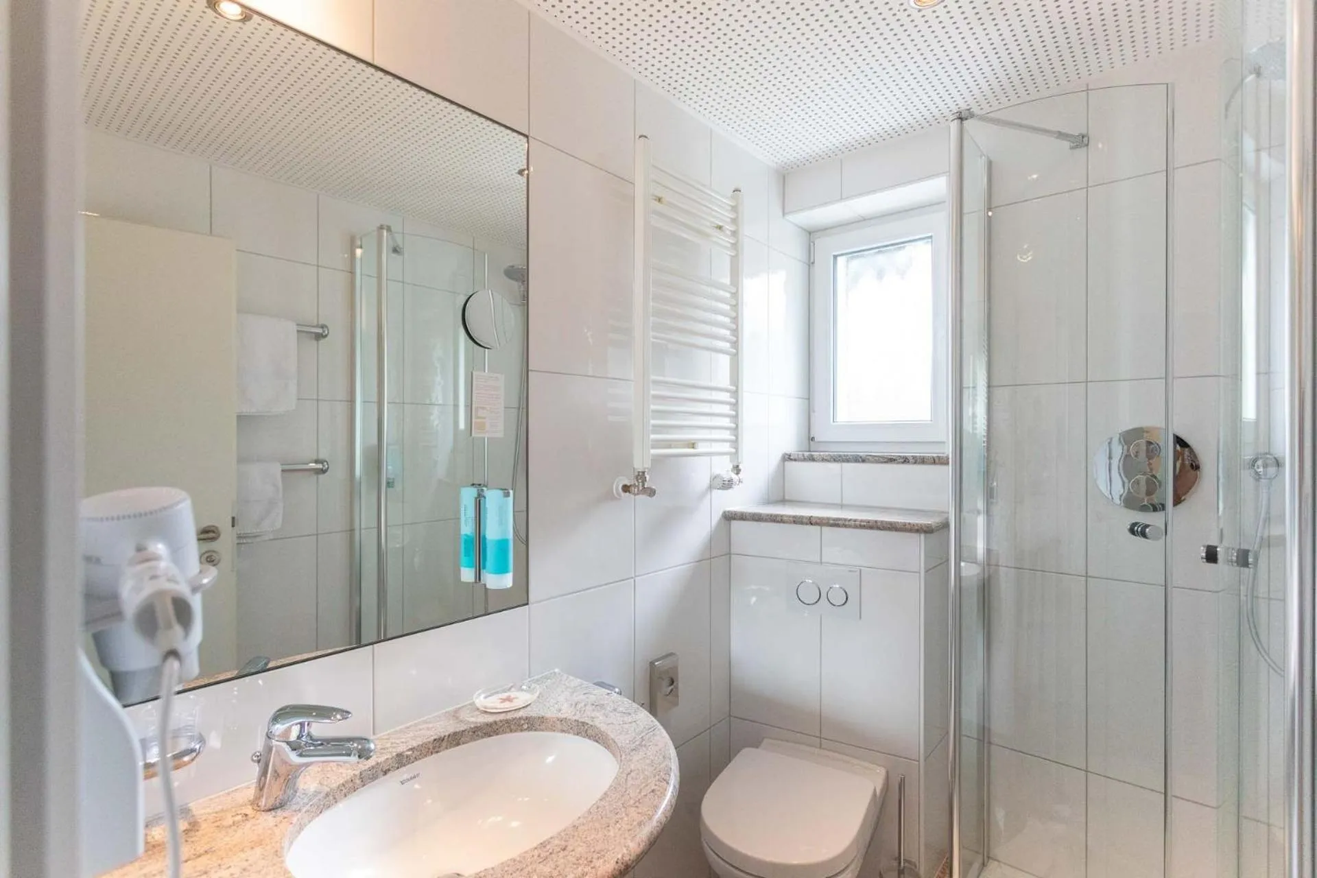 Bathroom in Hotel im Auerbachtal