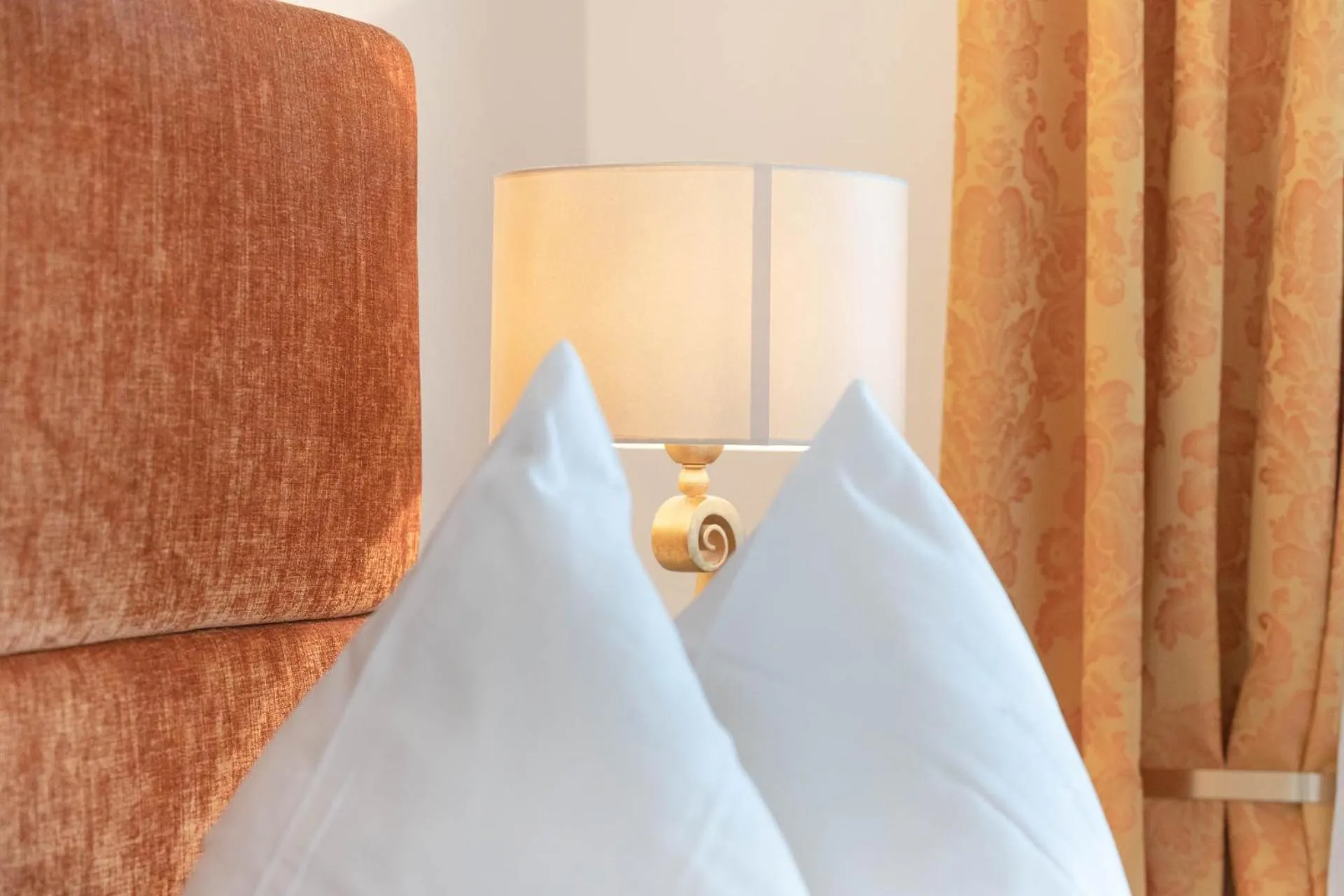 Decorative detail, Bed in Hotel im Auerbachtal