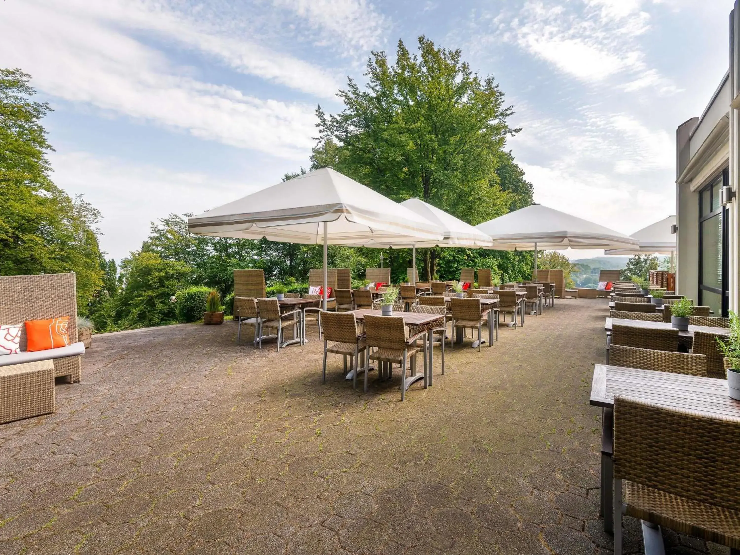 Restaurant/places to eat in Mercure Hotel Bielefeld Johannisberg Restaurant/places to eat in Mercure Hotel Bielefeld Johannisberg